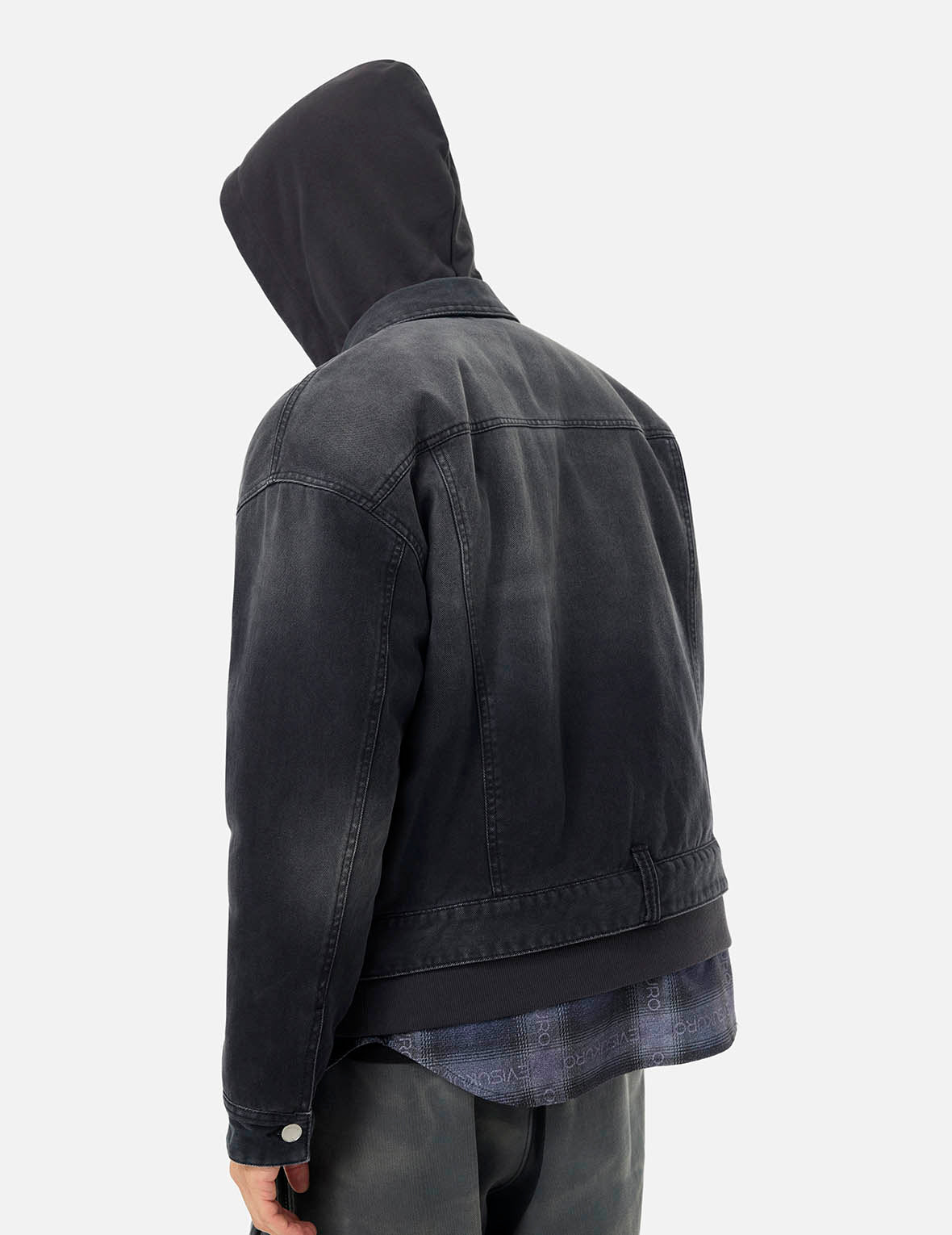 Stylish Multi-Pocket Relaxed Fit Trucker Jacket for Men & Women | Layering Fashion Outerwear | Perfect for Casual Outings, Road Trips & Outdoor Adventures