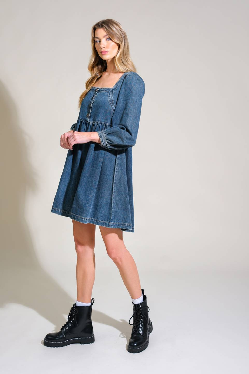 Exotic Escape Long Sleeve Denim Mini Dress - Stylish Vintage Denim Dress for Women, Perfect for Casual Outings, Date Nights & Fall Fashion