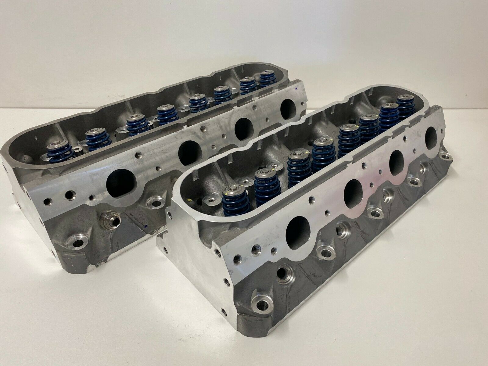 GM Holden Commodore VZ VE VF L76 L98 L77 LS3 V8 Engine Heads, Lifters, Gaskets & Bolt Kit - Performance Upgrade Parts for Racing & Restoration Projects