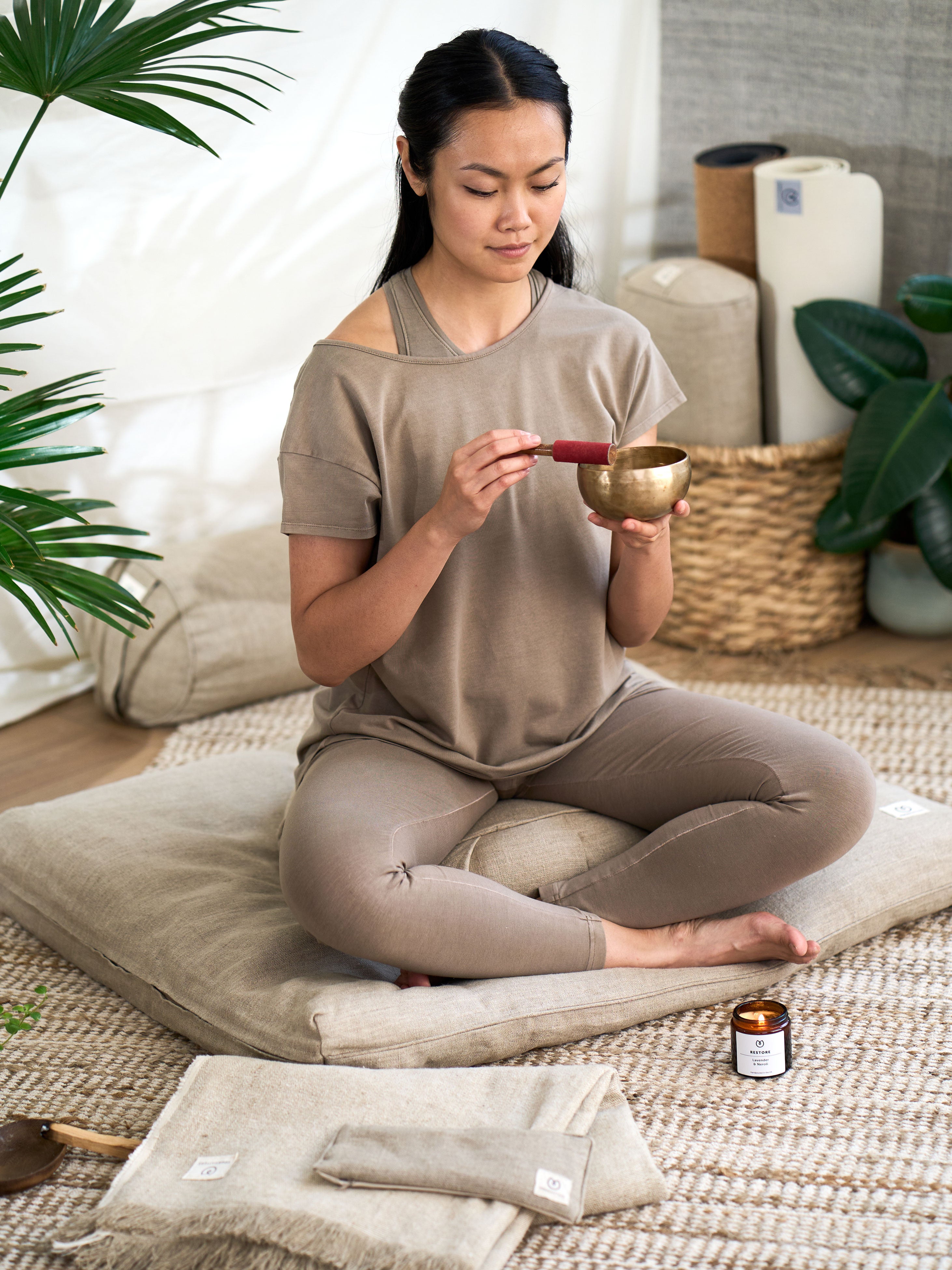 Yogamatters Organic Hemp Meditation Kit with Cushion & Essential Oils - Yoga Accessories for Mindfulness, Stress Relief & Home Meditation Practice