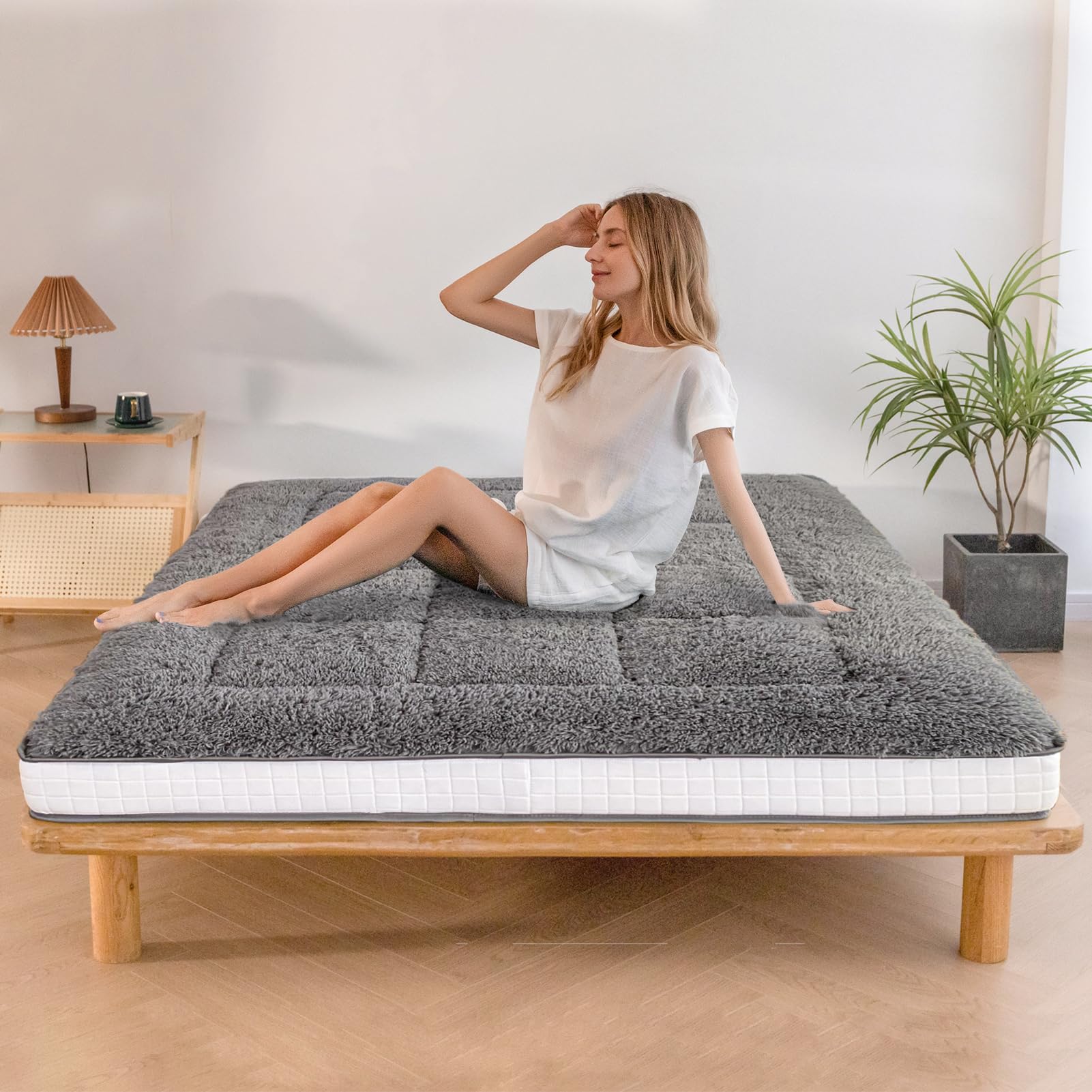 MAXYOYO 6-Inch Extra Thick Fluffy Floor Futon Mattress - Plush Square Quilted Mattress for Adults & Guests - Dark Grey - Perfect for Living Rooms, Guest Beds & Sleepovers