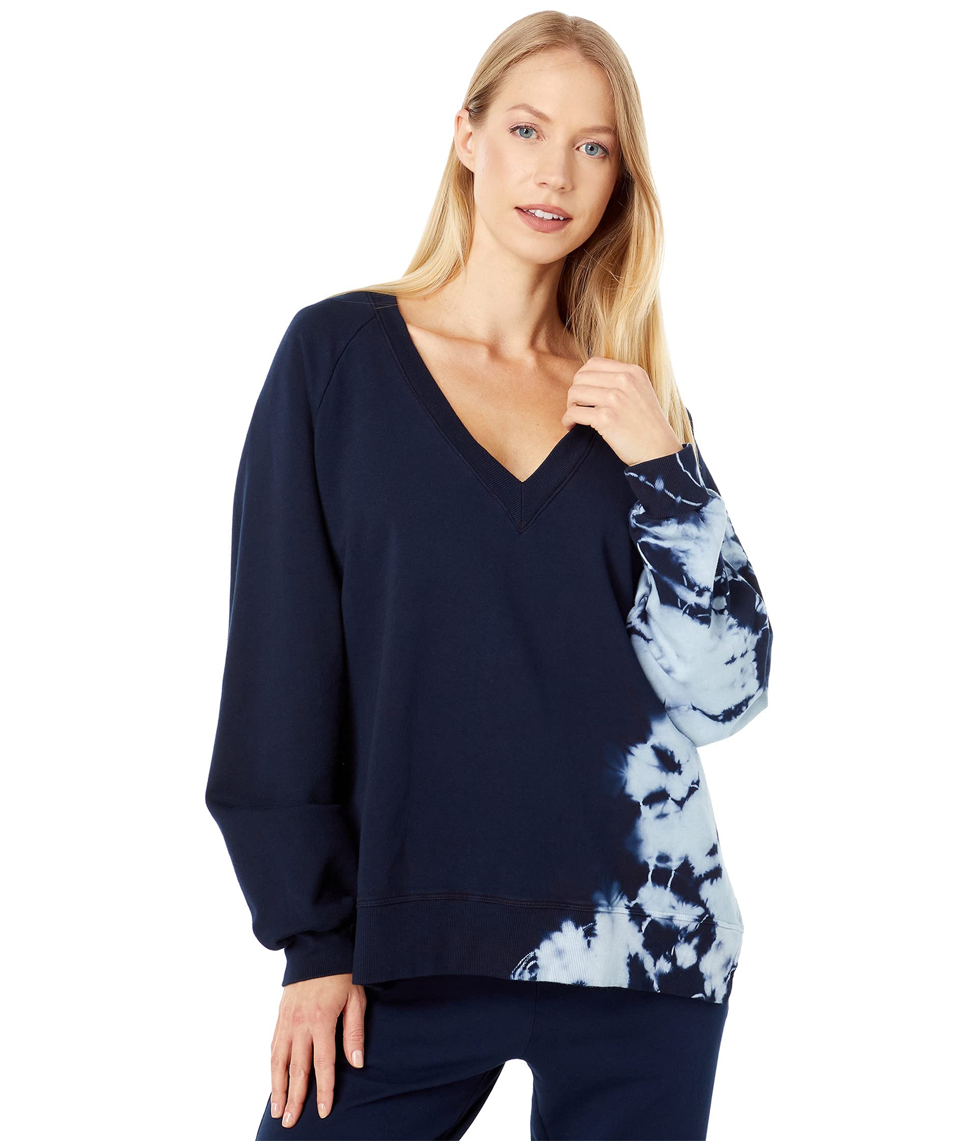 Electric & Rose Banks Sweatshirt - Women's Cozy Fleece Pullover | Vintage Style Casual Sweatshirt | Perfect for Fall, Winter & Layering Outfits