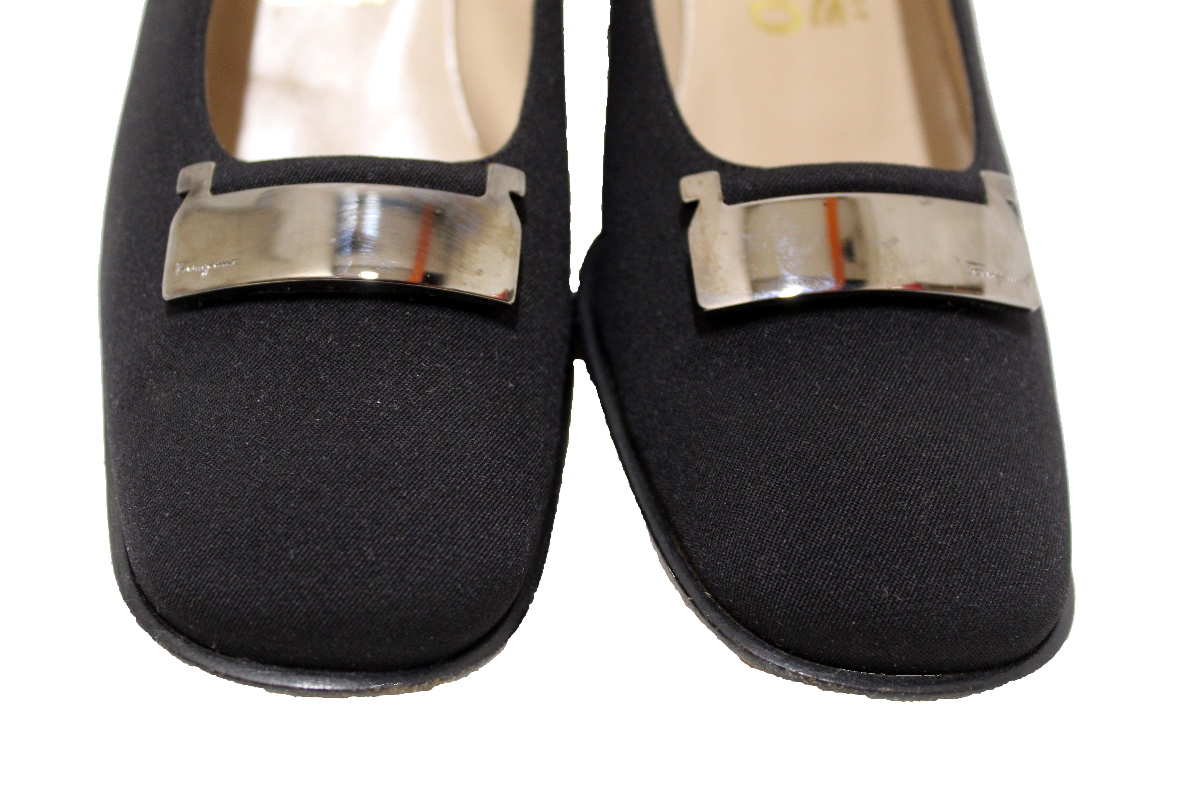 Authentic Salvatore Ferragamo Black Leather Pumps Women's Size 8.5A - Elegant Pointed Toe Heels for Office, Party & Formal Events