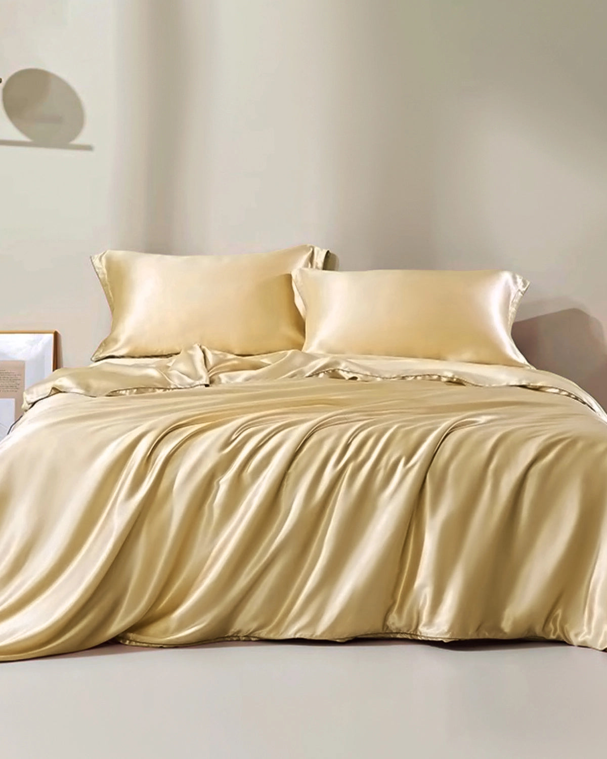 25 Momme 100% Pure Mulberry Silk Duvet Cover - Queen Size Luxury Bedding Set for Temperature Regulation & Hypoallergenic Sleep (Ideal for Hot Sleepers & Allergy Sufferers)