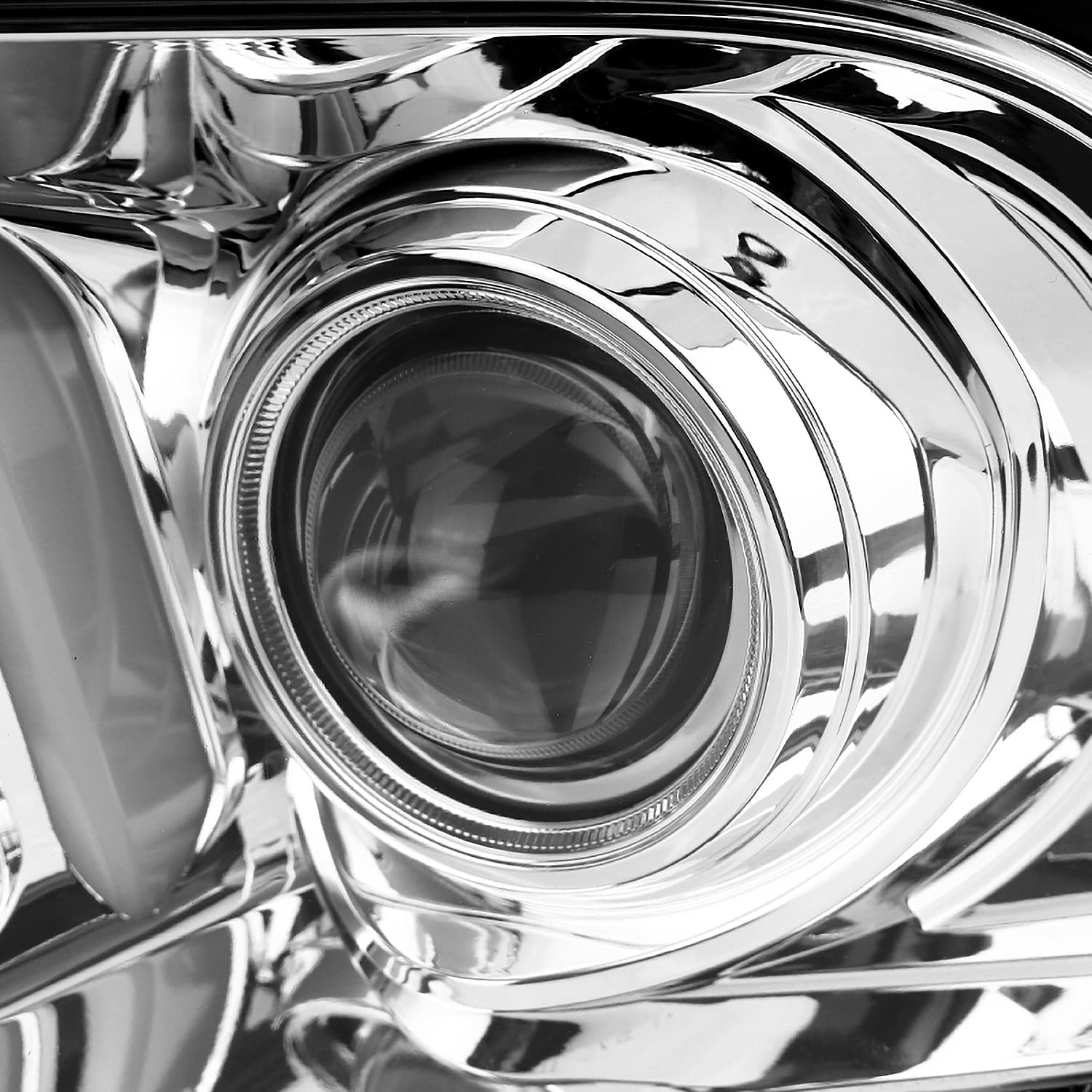 Spec-D Tuning Chrome Projector Headlights for 2005-2009 Ford Mustang - Left & Right Pair Headlight Assembly - Upgrade Your Ride for Night Driving & Enhanced Style