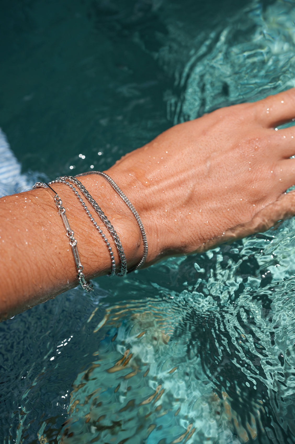 Stylish Men's Spiga Chain Bracelet - Durable Stainless Steel Jewelry for Casual & Formal Wear - Perfect Gift for Him