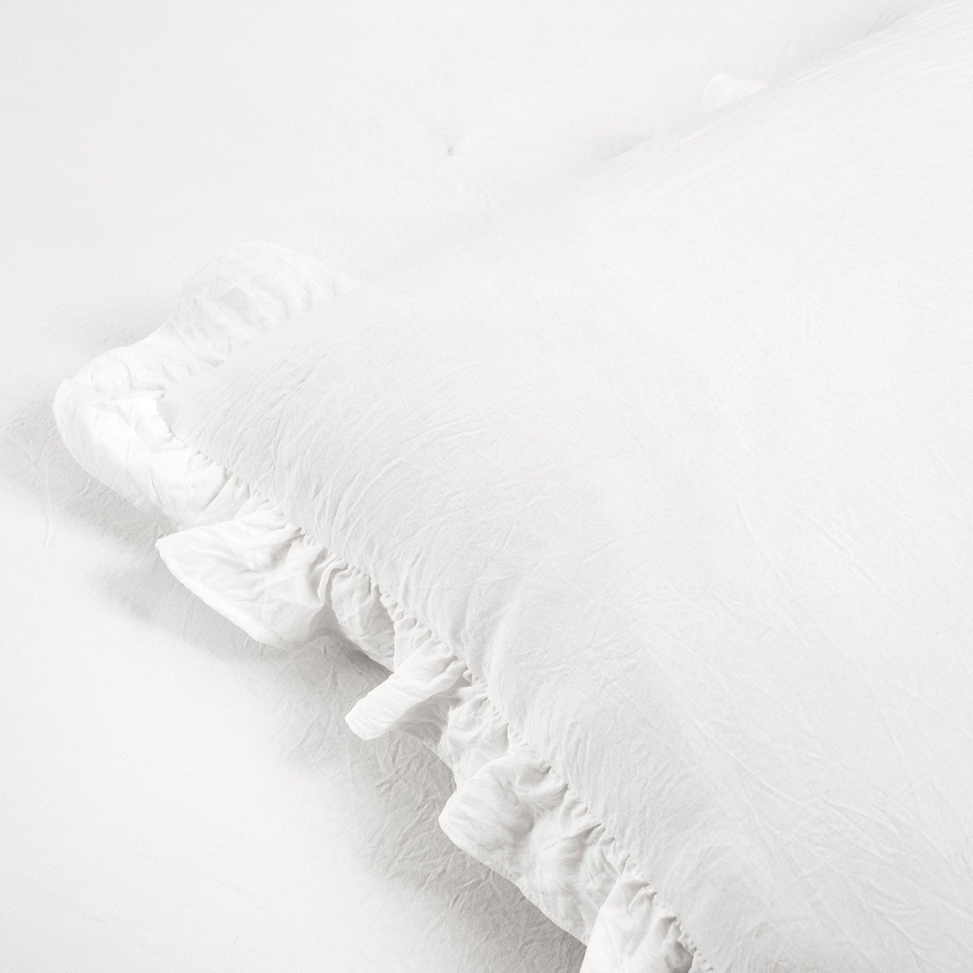 5-Piece Ruffle Skirt Daybed Cover Set - Elegant Bedding Ensemble for Twin, Full & Queen Beds | Perfect for Guest Rooms, Dorm Decor & Cozy Bedroom Makeovers