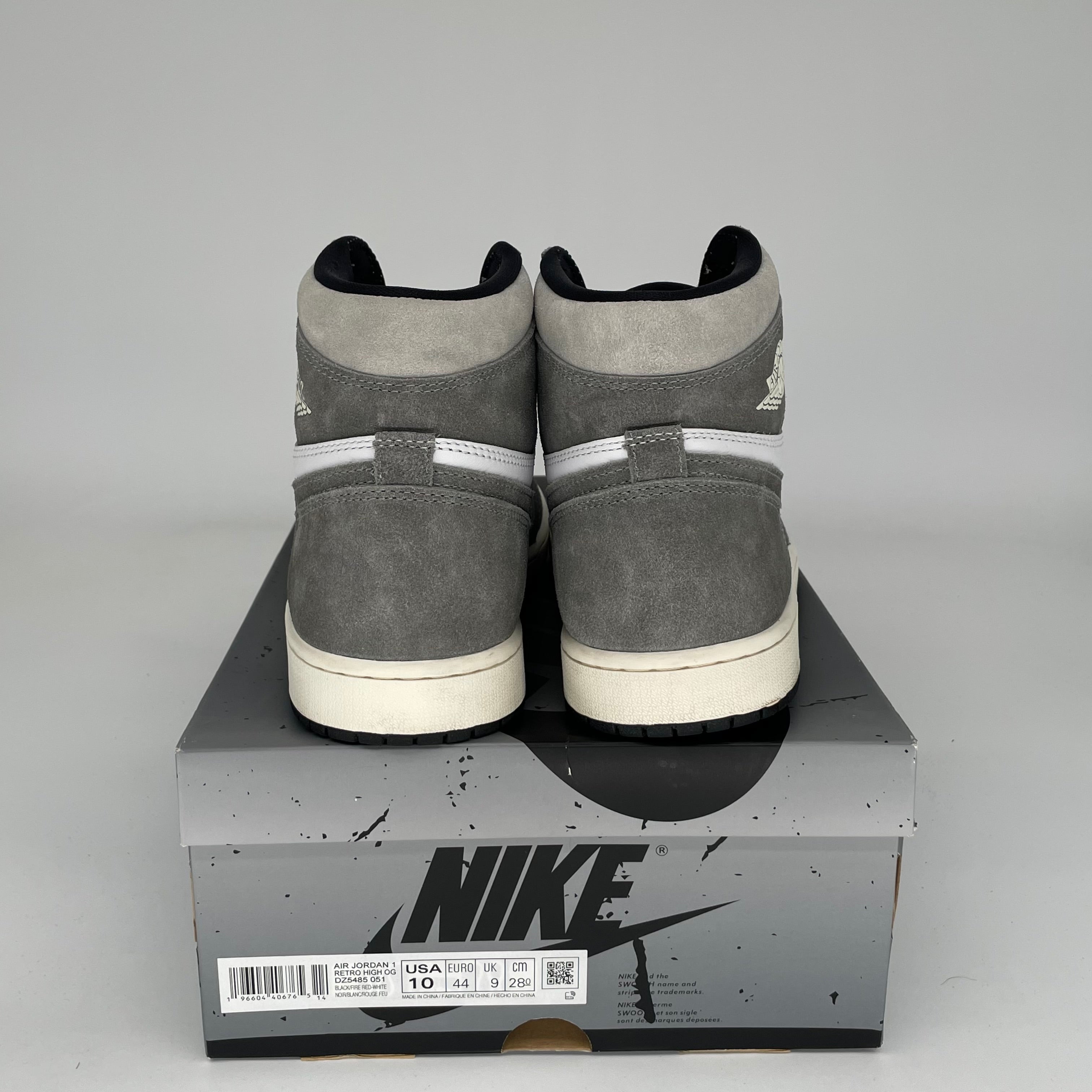 Air Jordan 1 Washed Black Men's Basketball Shoes - Size 10 (DZ5485-051) - Retro High-Top Sneakers for Casual Wear & Street Style