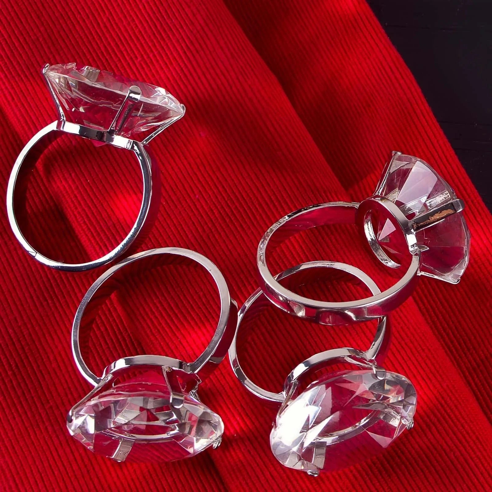 4-Piece Crystal Diamond Metal Napkin Rings Set - Elegant Clear & Silver Tableware for Wedding, Party, and Holiday Dining Decor