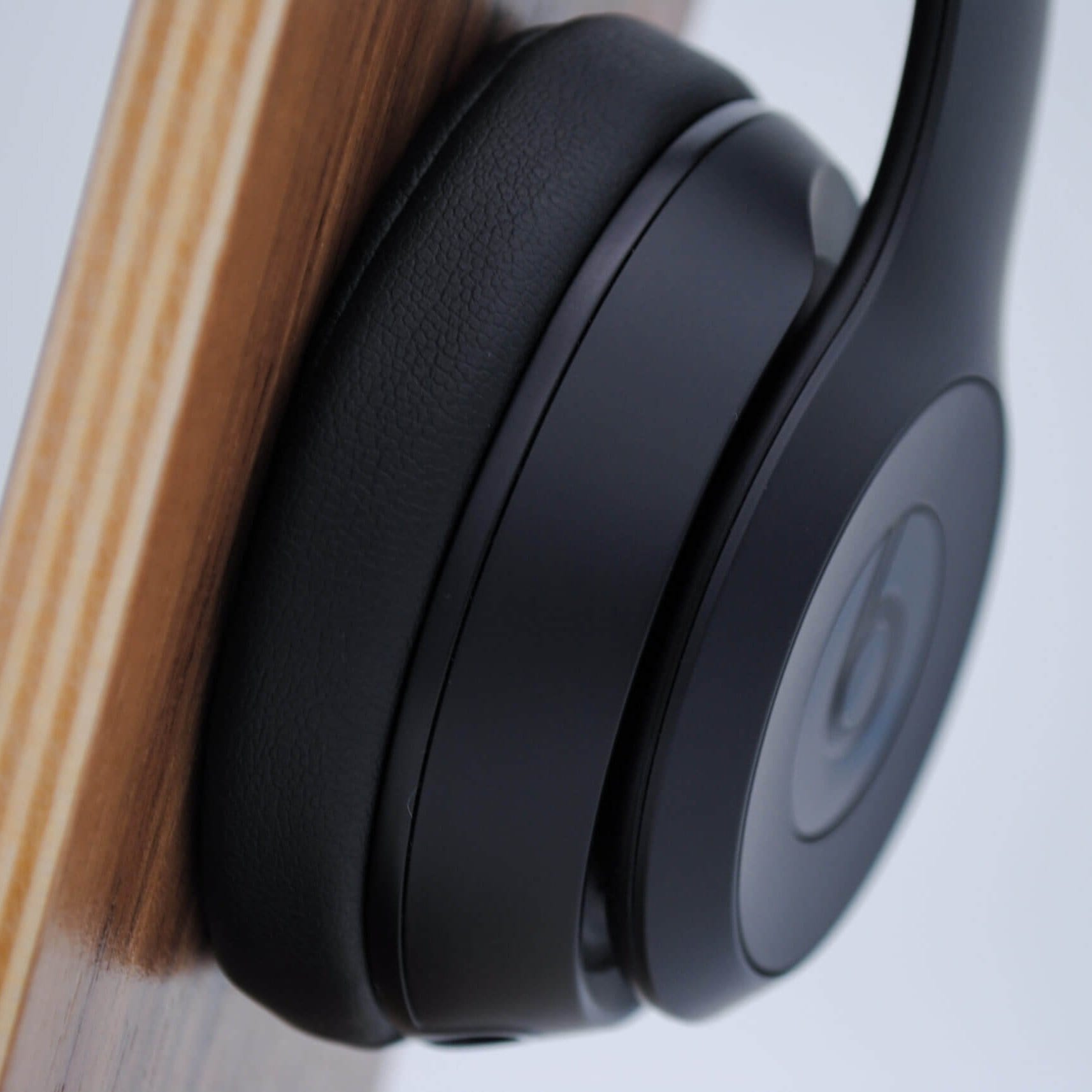 Premium Dekoni Audio Midnight Series Replacement Earpads - Noise Isolating Memory Foam Cushions for Headphones - Perfect for Gaming, Studio Recording & Travel Use