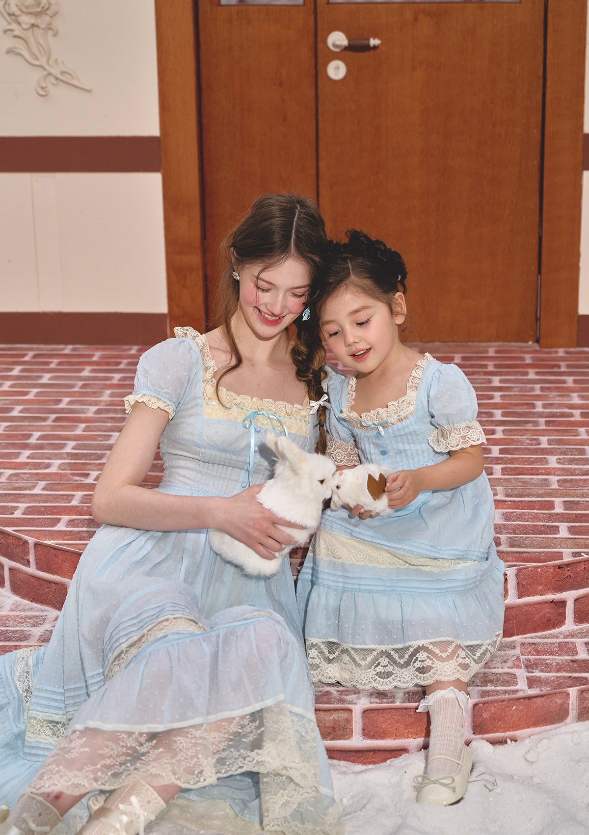 **Cinderella Princess Dress for Toddler Girls - Disney-Inspired Costume for Birthday Parties, Halloween & Dress-Up Play**