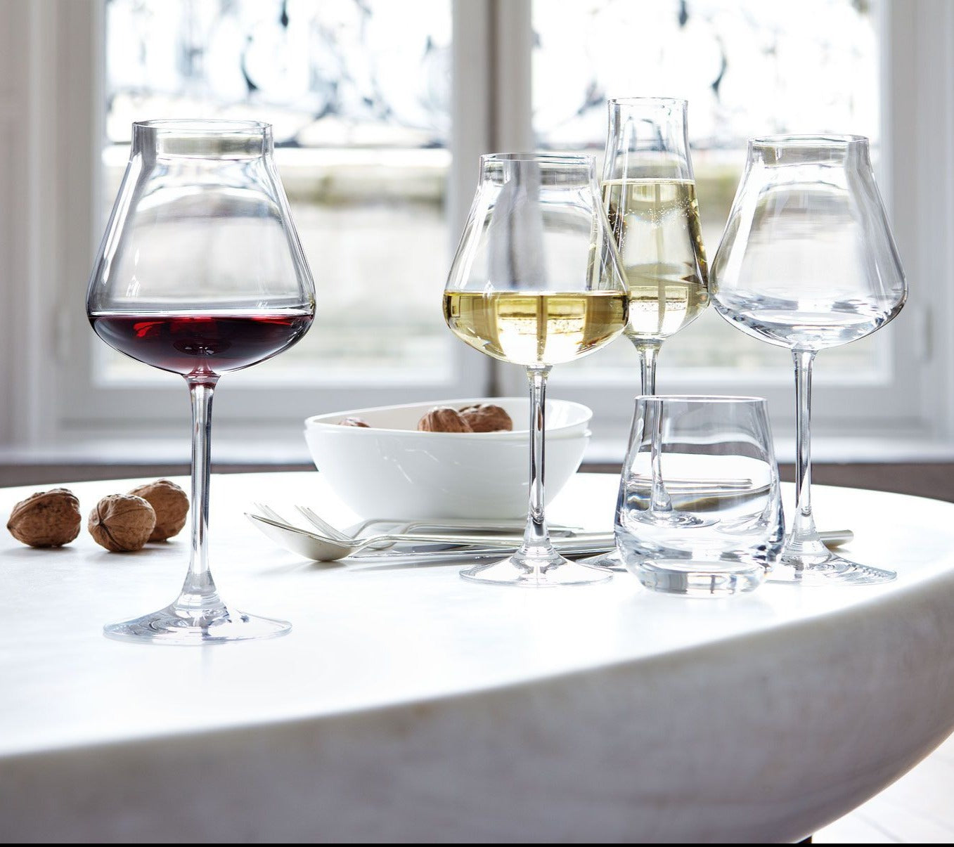 Premium Chateau Wine Glasses Set of 2 - Elegant Crystal Stemware for Red & White Wine - Perfect for Dinner Parties, Romantic Dates & Home Entertaining