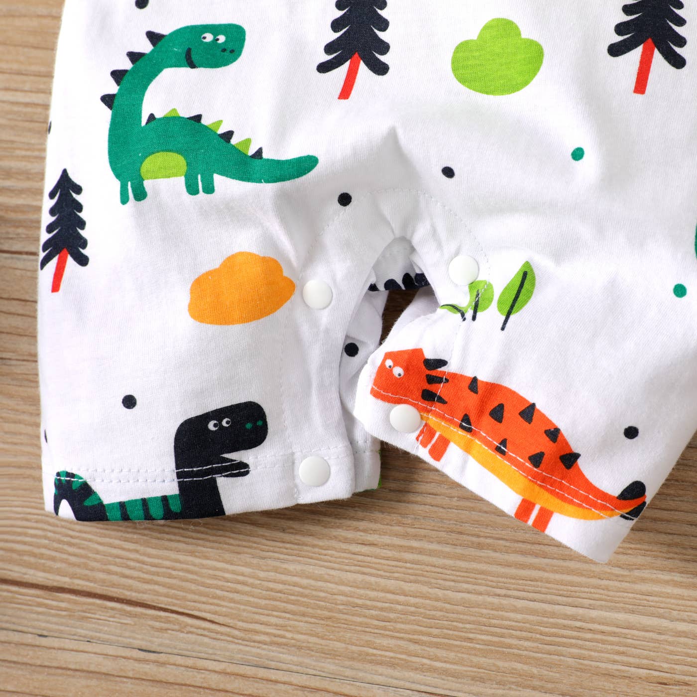 **Adorable Baby Boy Dinosaur Romper - Soft Cotton Jumpsuit for Infants & Toddlers - Perfect for Playtime, Photo Shoots & Birthday Outfits**