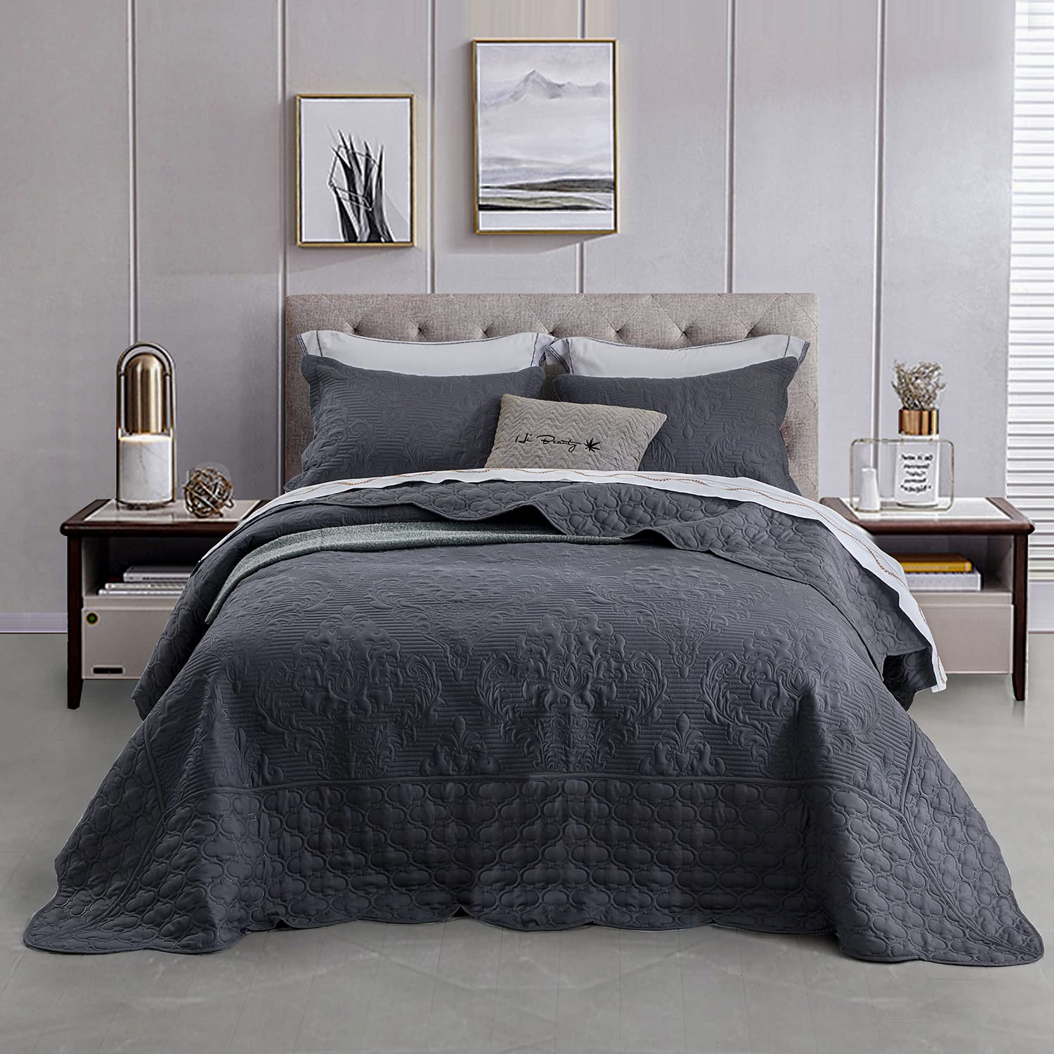 CHIXIN Queen Size Lightweight Reversible Bedspread Coverlet Set - 4 Piece Ultrasonic Quilted Bedding with Elegant Damask Paisley Pattern (Dark Grey) - Perfect for Master Bedroom, Guest Room & Dorm Decor