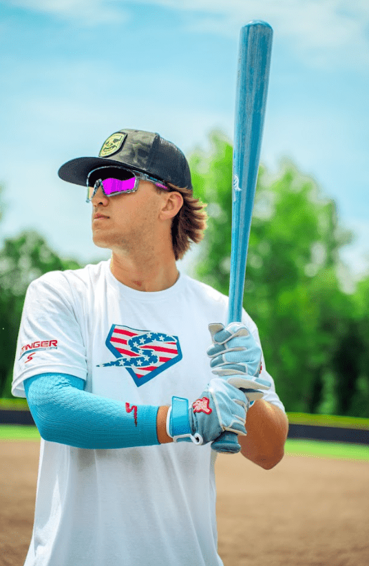 Stinger Premium Arm Sleeve for Basketball & Sports - Compression Sleeve for Men & Women - UV Protection & Moisture Wicking (Carolina Blue) - Perfect for Basketball, Running, Gym Workouts & Outdoor Activities