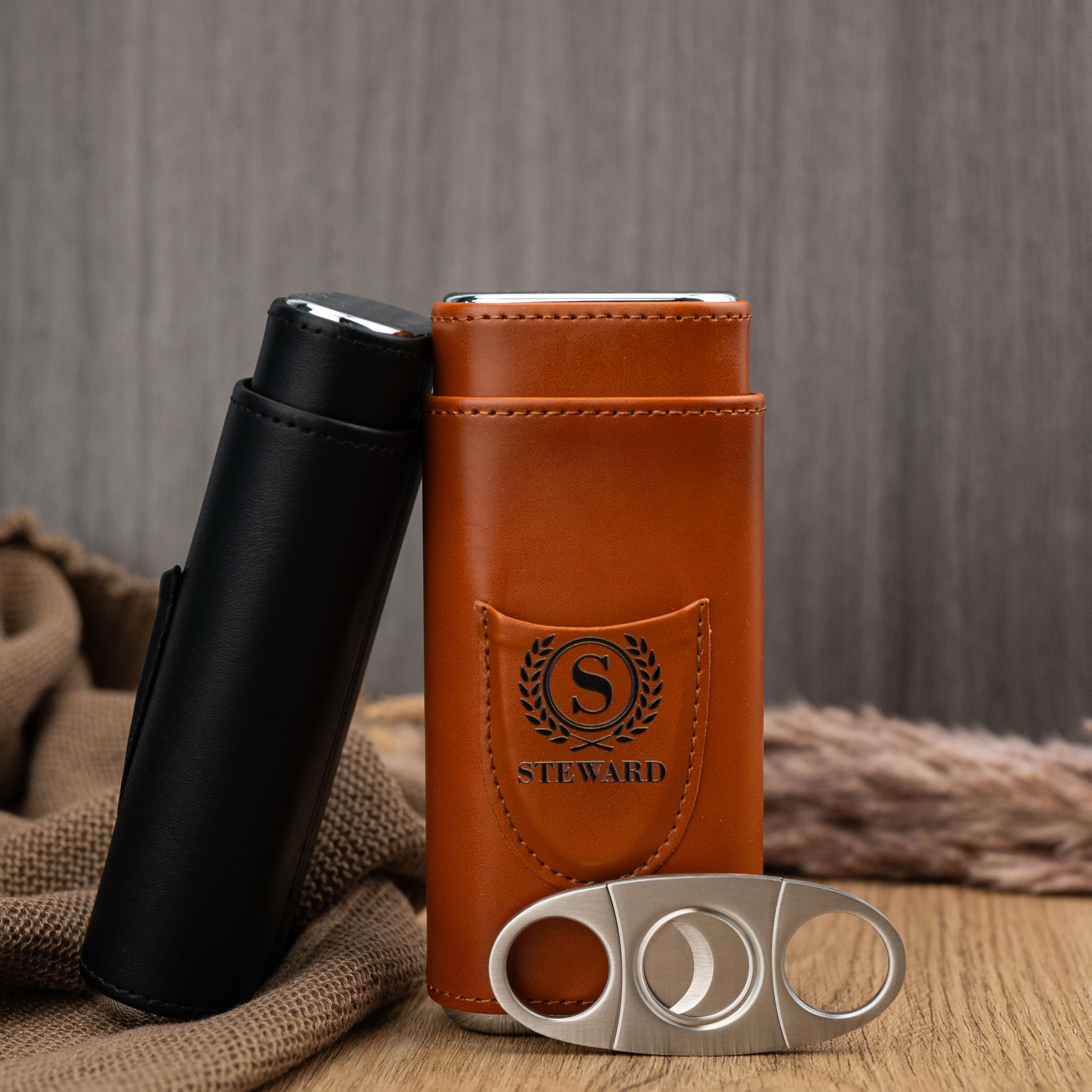 Premium Custom Leather Cigar Case with Cutter - Personalized Travel Humidor & Cigar Holder - Ideal Groomsmen Gift for Weddings, Bachelor Parties & Special Occasions (Brown)