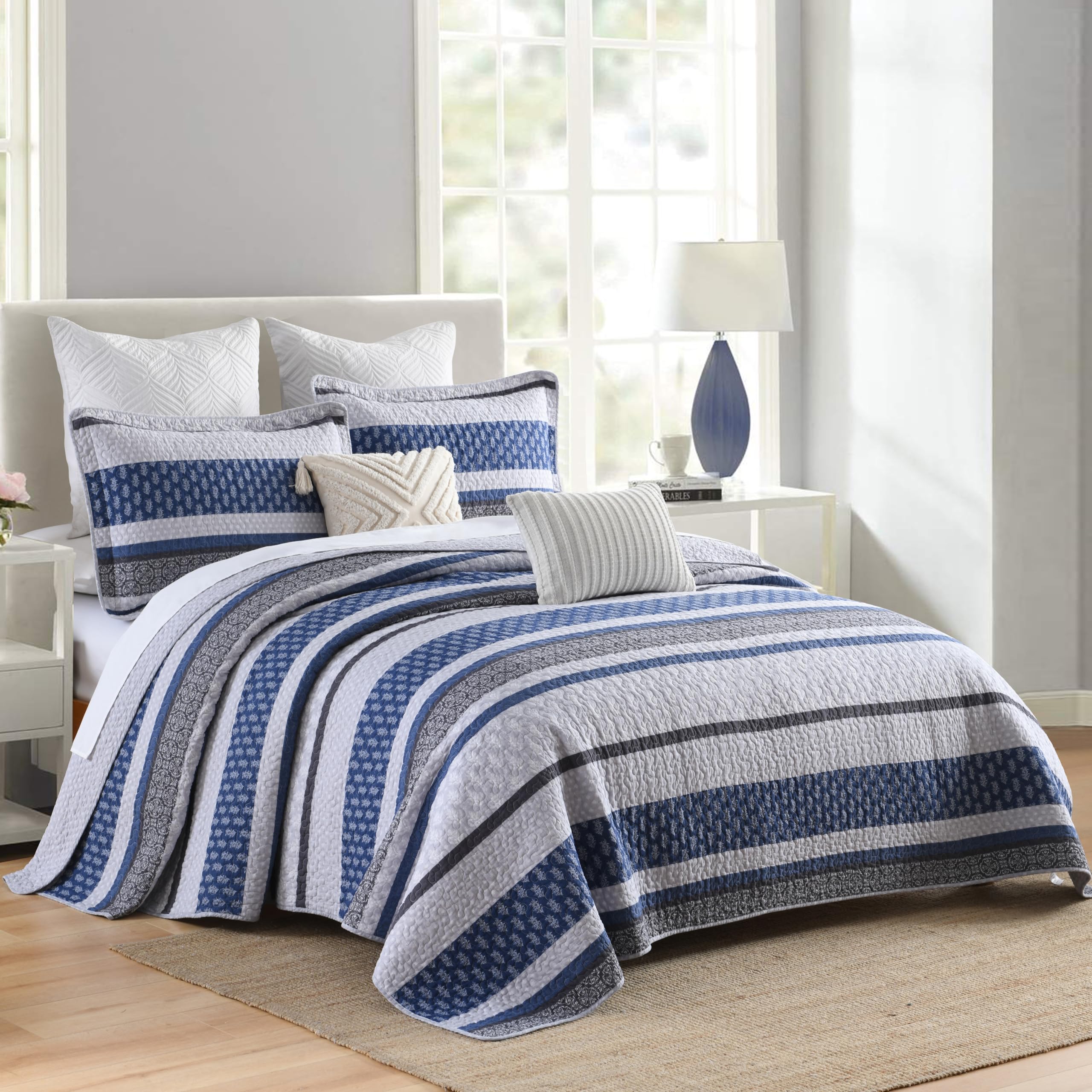 Homzard 100% Cotton Queen Size Quilt Bedding Set - Lightweight Farmhouse Comforter with 2 Pillow Shams, Gray Blue Bedspread (90x98 Inches) | All-Season Cozy Bedding for Master Bedroom, Guest Room & Farmhouse Decor