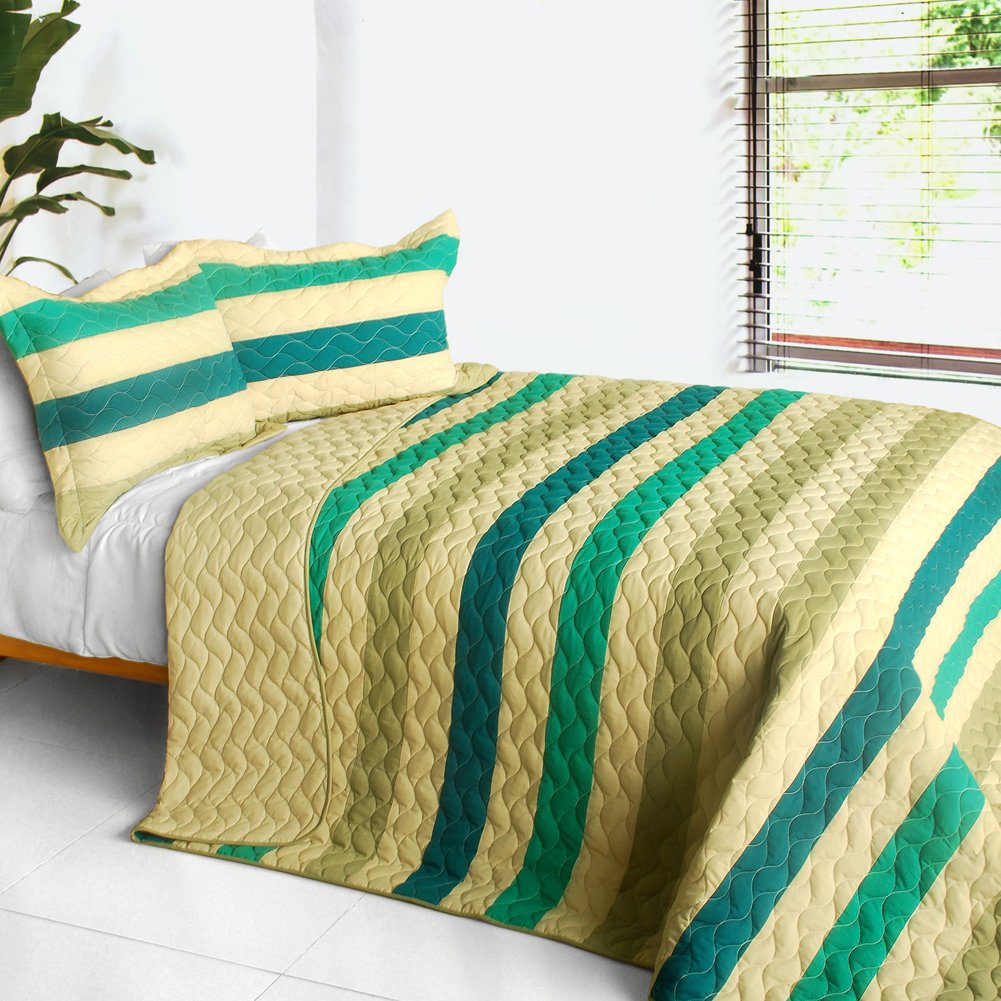 Distant Lands 3PC Patchwork Quilt Set - Full/Queen Size Bedding - Cozy & Stylish Comforter for Master Bedroom, Guest Room & Dorm Decor