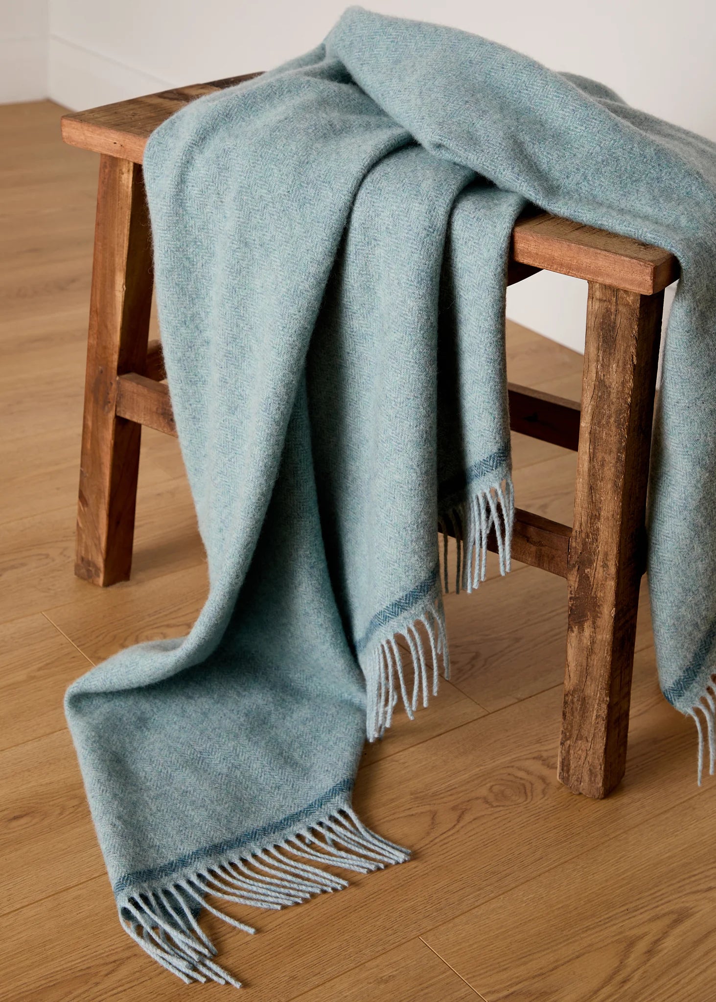 Premium Foxford Lambswool Throw Blanket - Soft & Warm Dunbrody Style - Perfect for Sofa, Bed & Cozy Winter Nights