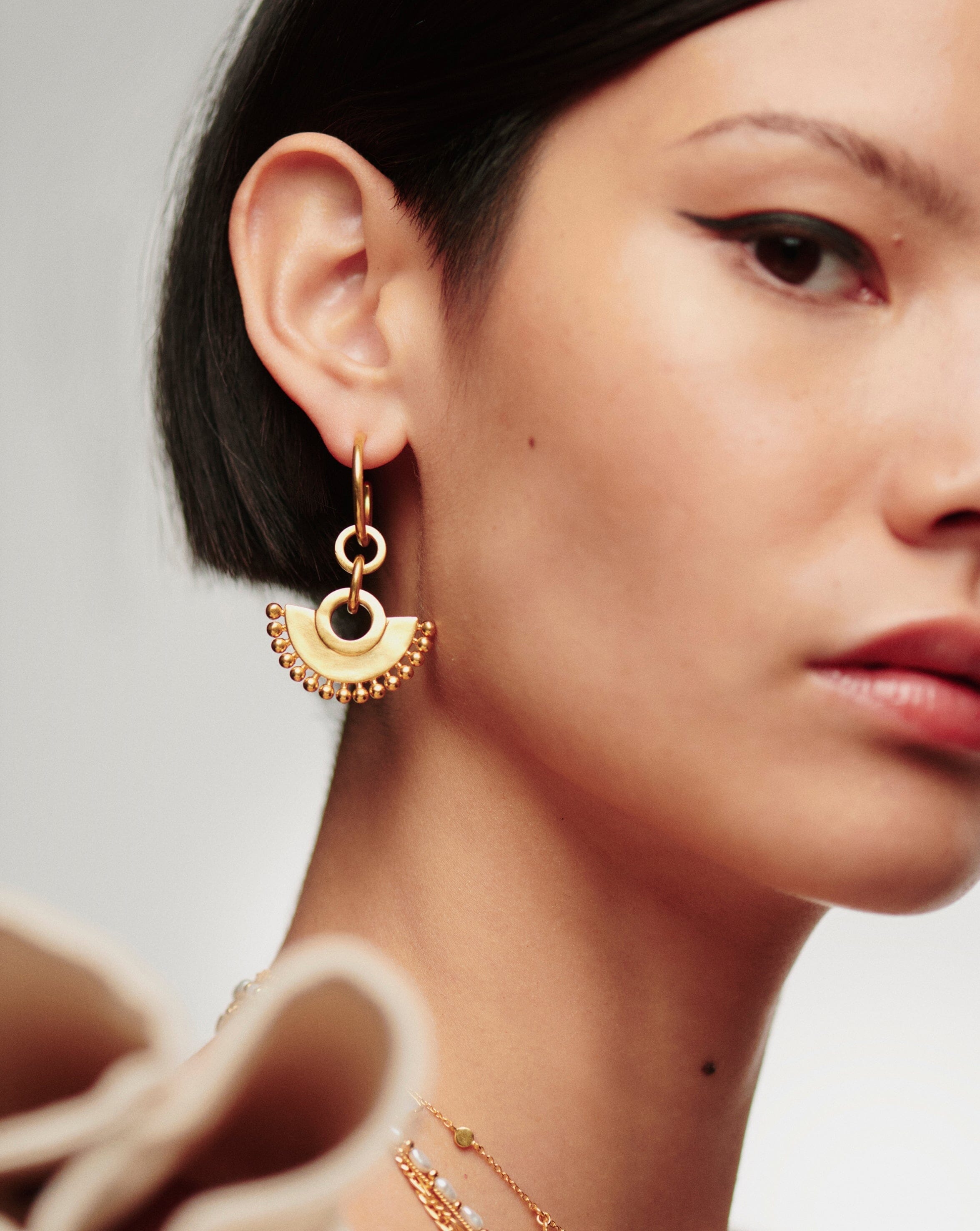 Zenyu Fan Chandelier Hoop Earrings for Women - Elegant Vintage Dangle Drop Earrings - Perfect for Parties, Weddings & Evening Events