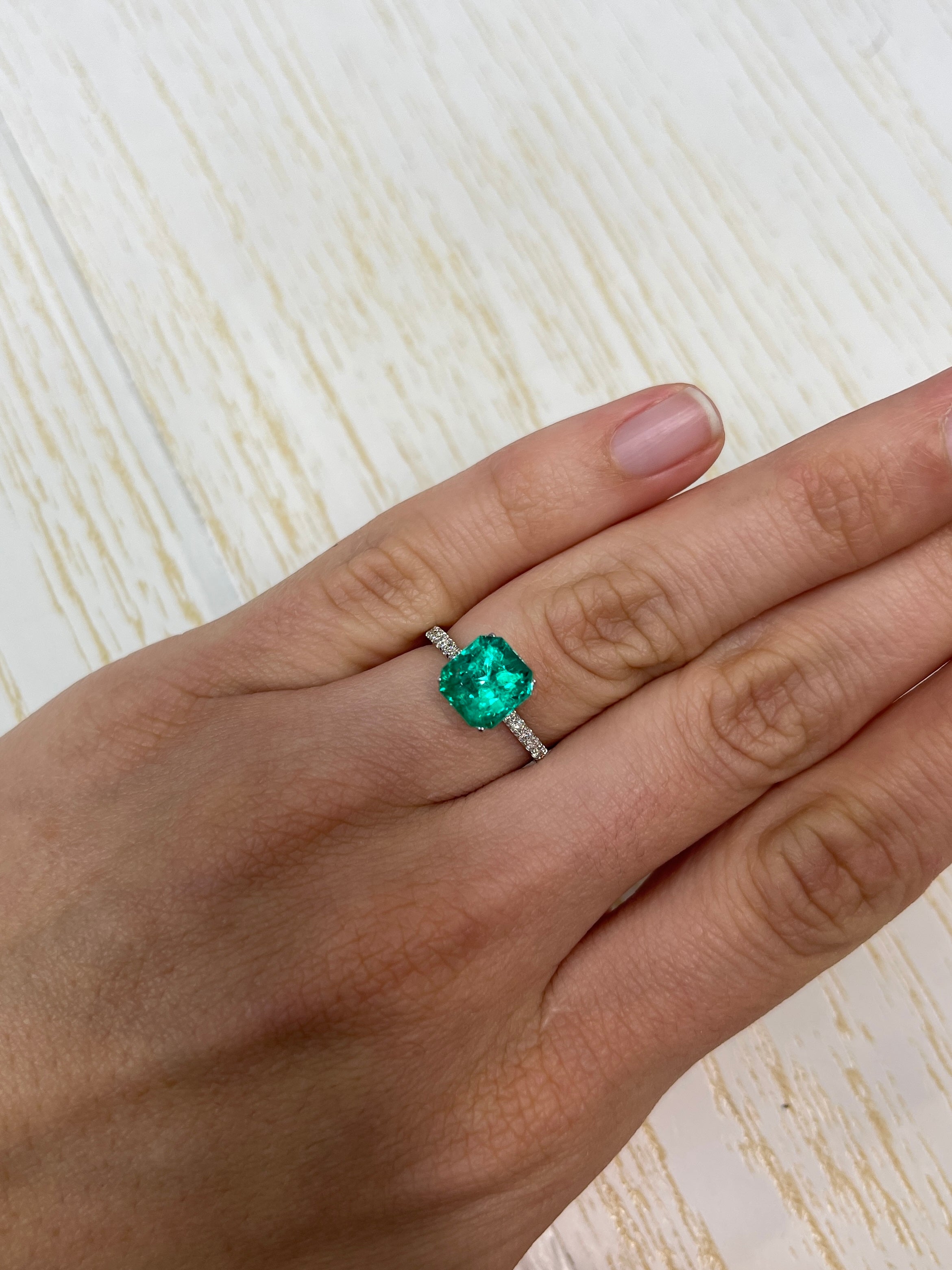 2.98 Carat Vivid Green Natural Loose Colombian Emerald - Asscher Cut Gemstone for Jewelry Making, Engagement Rings & Luxury Gifts | GLOWING Brilliance & Premium Quality