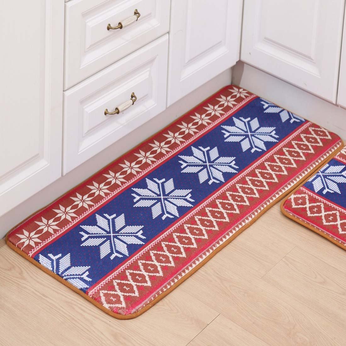 Non-Slip Kitchen Mats and Rugs - Christmas Snowflake Pattern Absorbent Floor Runner for Home, Bathroom, Bedroom - Perfect for Holiday Decor & High-Traffic Areas