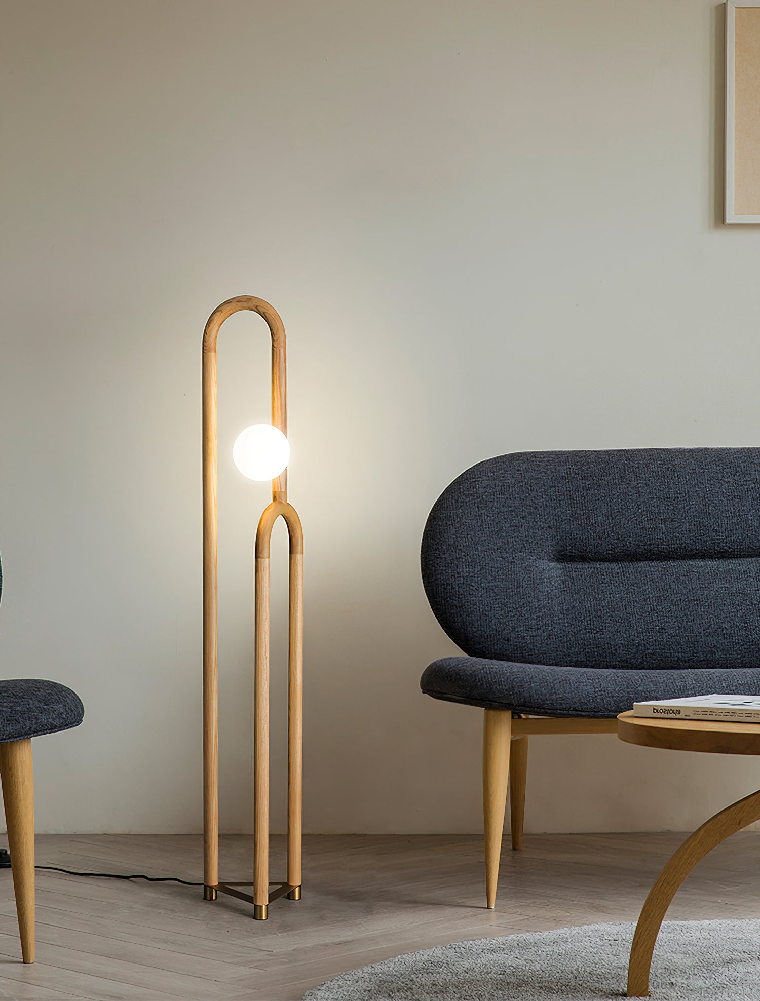 Modern Arc Floor Lamp with Adjustable Height - Stylish Reading Light for Living Room, Bedroom, and Office - Perfect for Cozy Corners and Workspaces