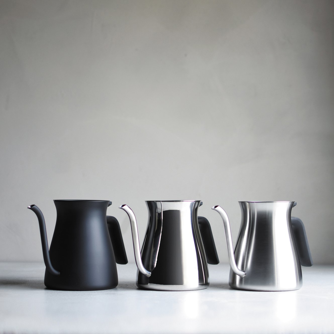 KINTO 26805 Pour Over Kettle - 30.4 oz (900ml) Stainless Steel Coffee Dripper with Ergonomic Handle - Perfect for Pour Over Coffee, Tea Brewing & Home Barista Use - Ideal Gift for Coffee Lovers & Kitchen Enthusiasts