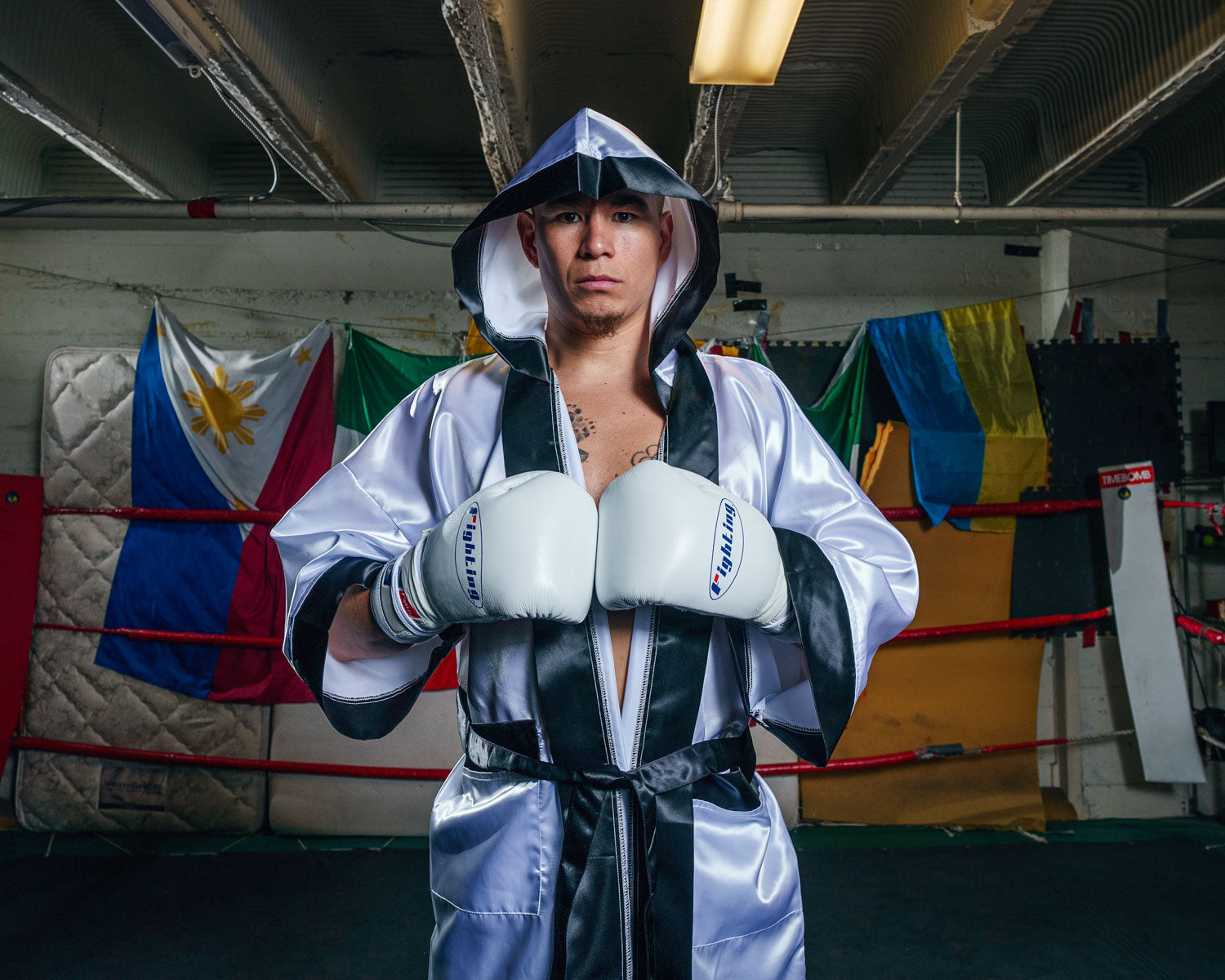 TITLE Boxing Pro Full Length Training Robe 3.0 - Premium Boxing Robe for Fighters & Training - Ideal for Gym, Sparring & Pre-Fight Warmups