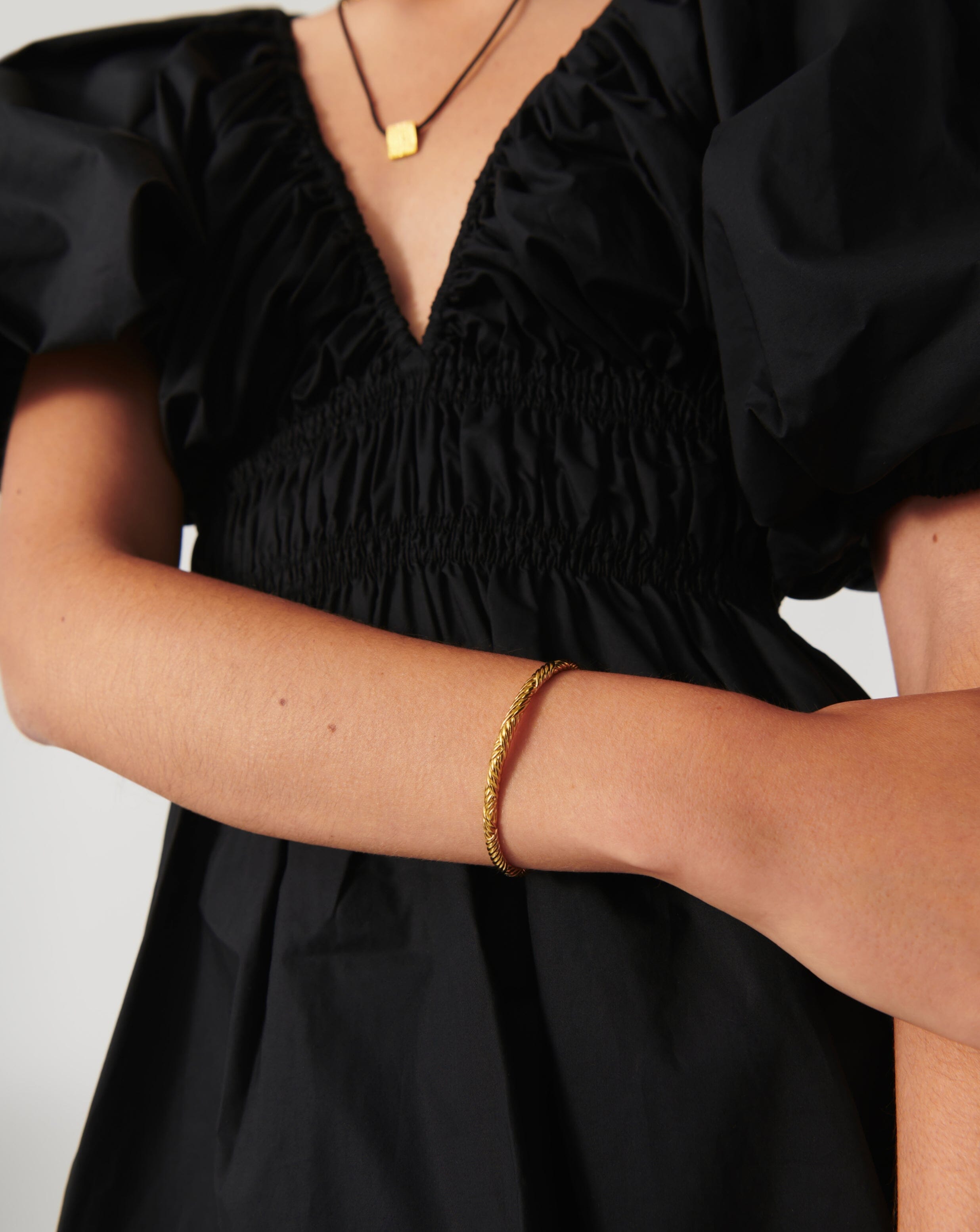 Wavy Ridge Gemelli Cuff Bracelet for Women - Elegant Gold Plated Adjustable Bangle - Perfect for Parties, Weddings & Everyday Wear