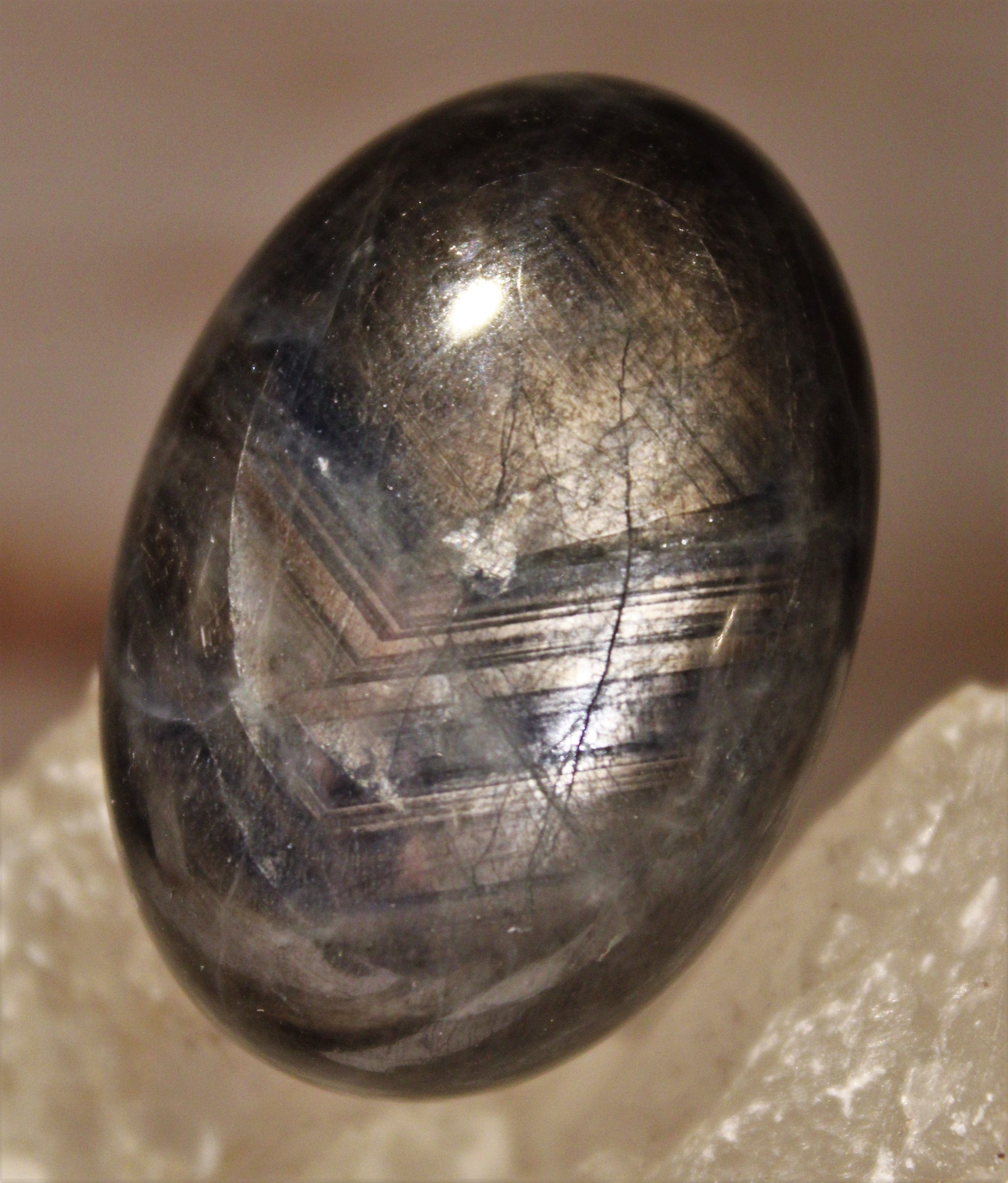 Natural Black Star Sapphire Cabochon - 5mm to 20mm Sizes for Jewelry Making - Perfect for Rings, Pendants & Bracelets
