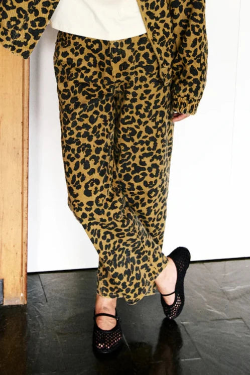 Agatha Straight Leg Denim Jeans for Women - High Waist Stretch Comfort Fit Leopard Print - Perfect for Casual Outings, Work & Date Nights