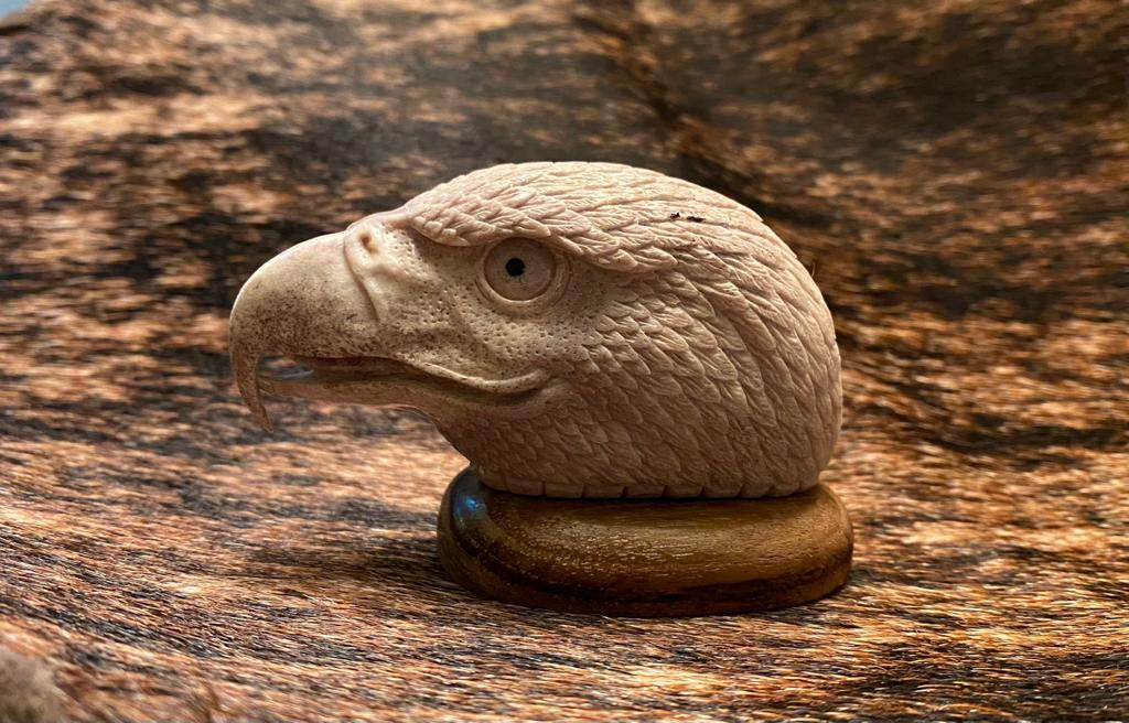 Eagle Carving on Wood - Handcrafted Wooden Eagle Decor for Home & Office - Perfect for Wall Art, Cabin Decor, and Gifts