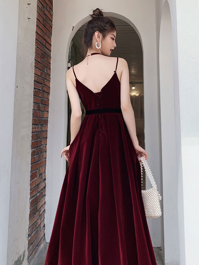 Elegant Burgundy Velvet Long Prom Dresses for Women - Formal Graduation Gowns with Flowy Skirt | Perfect for Homecoming, Ball, Evening Parties & Special Occasions