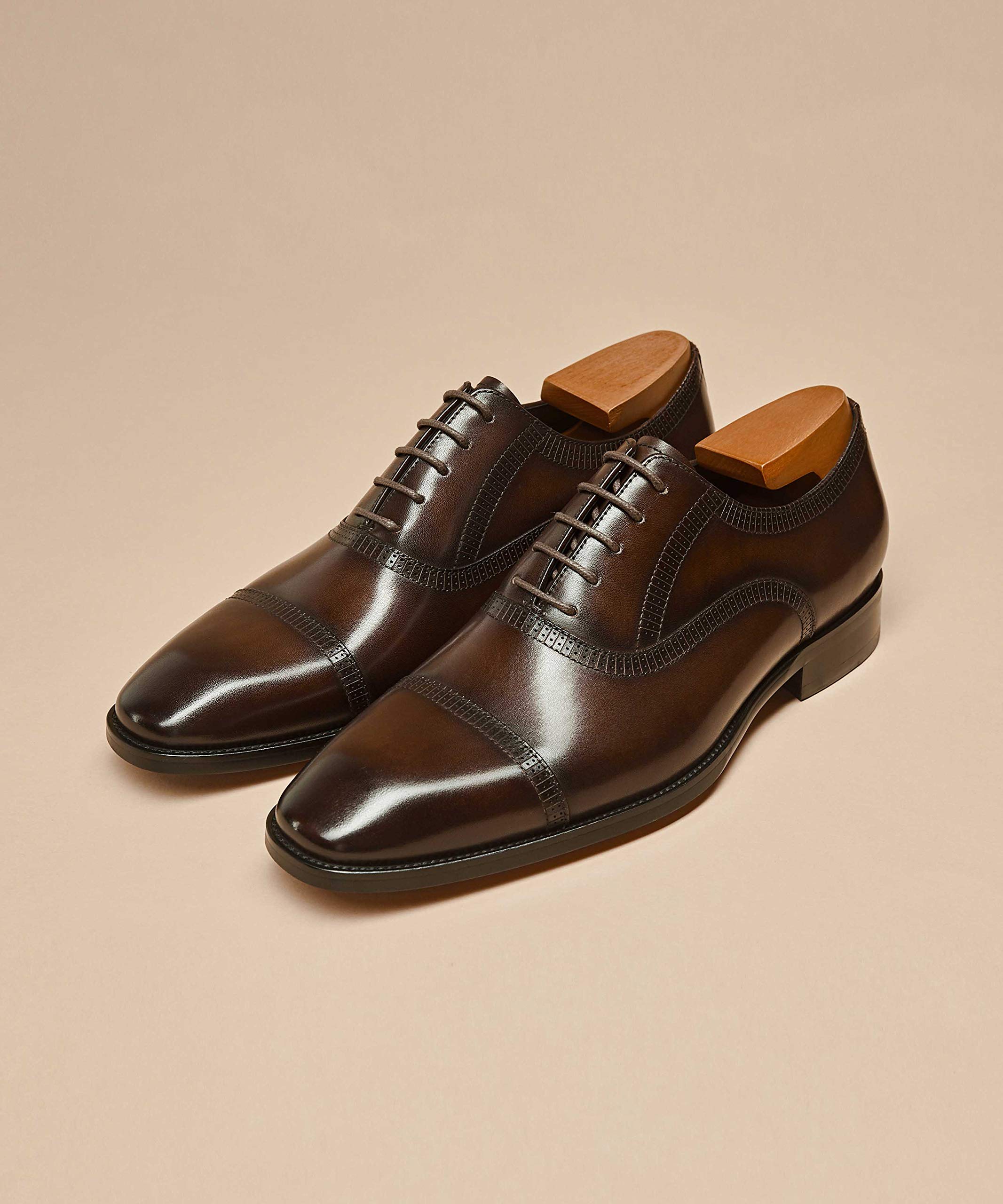 Men's Formal Oxford Leather Wingtip Dress Shoes - Classic Lace Up Business & Wedding Shoes for Professional & Special Occasions