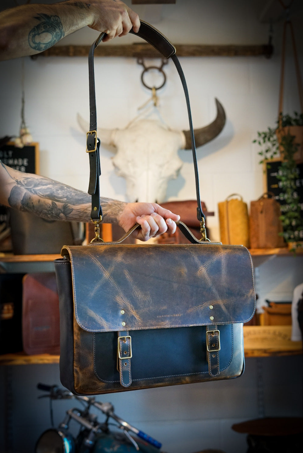 Vintage Two-Tone Messenger Bag - 18