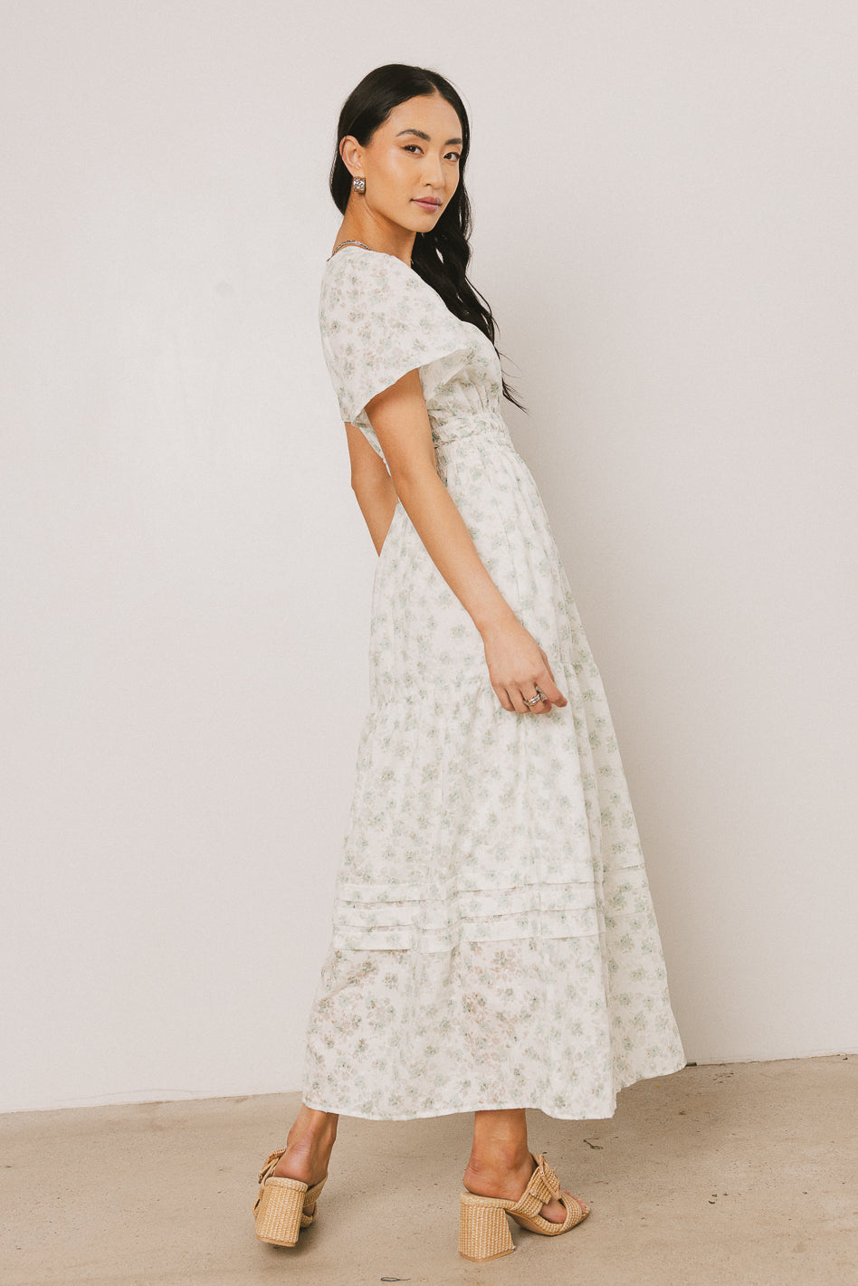 Arabelle Floral Maxi Dress for Women - Summer Boho Long Flowy Dress with Pockets - Perfect for Beach Vacations, Weddings & Date Nights