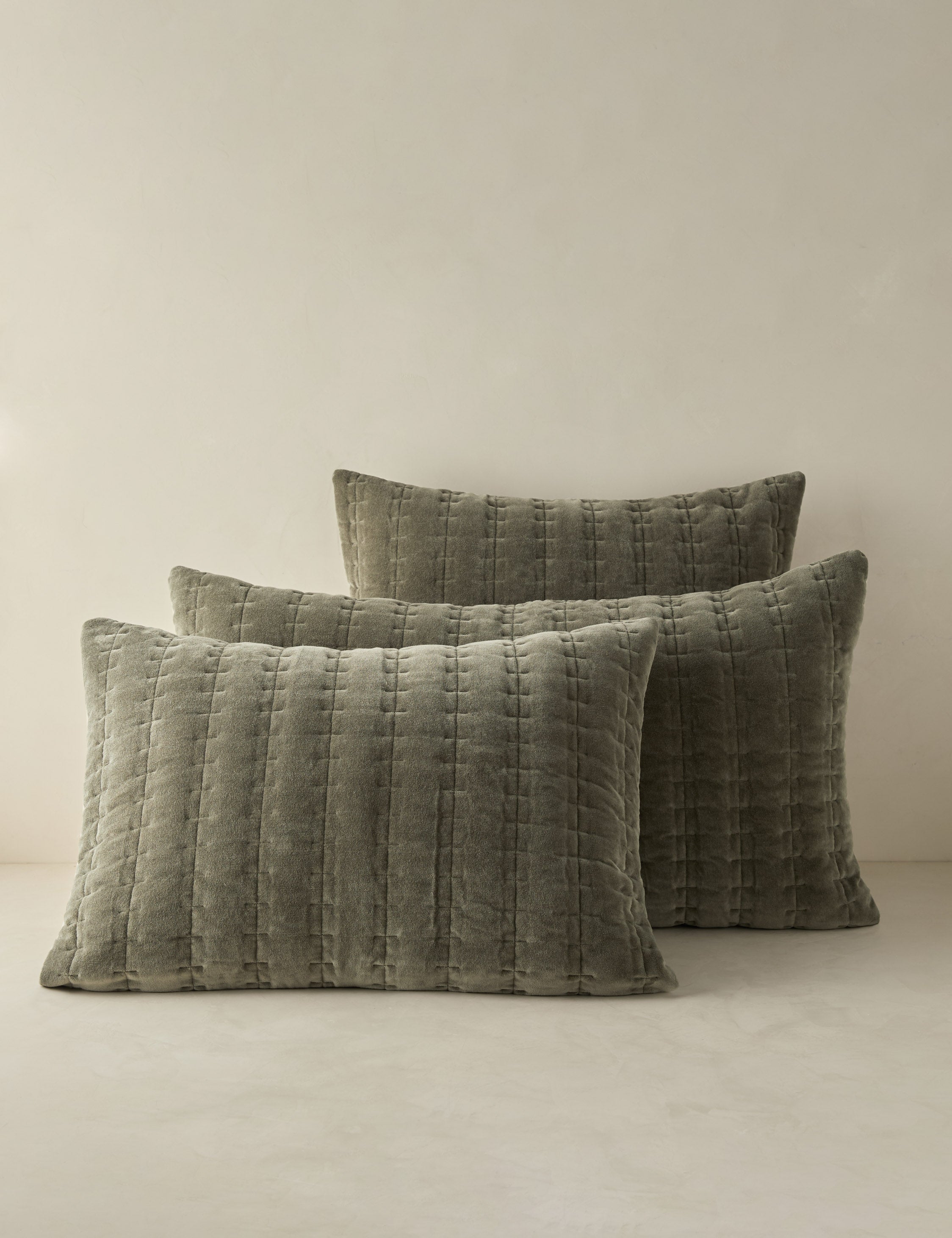 Luxury Anderson Velvet Quilted Sham - Soft & Elegant Bed Pillow Cover for Queen/King Size - Perfect for Master Bedroom, Guest Room & Hotel Decor