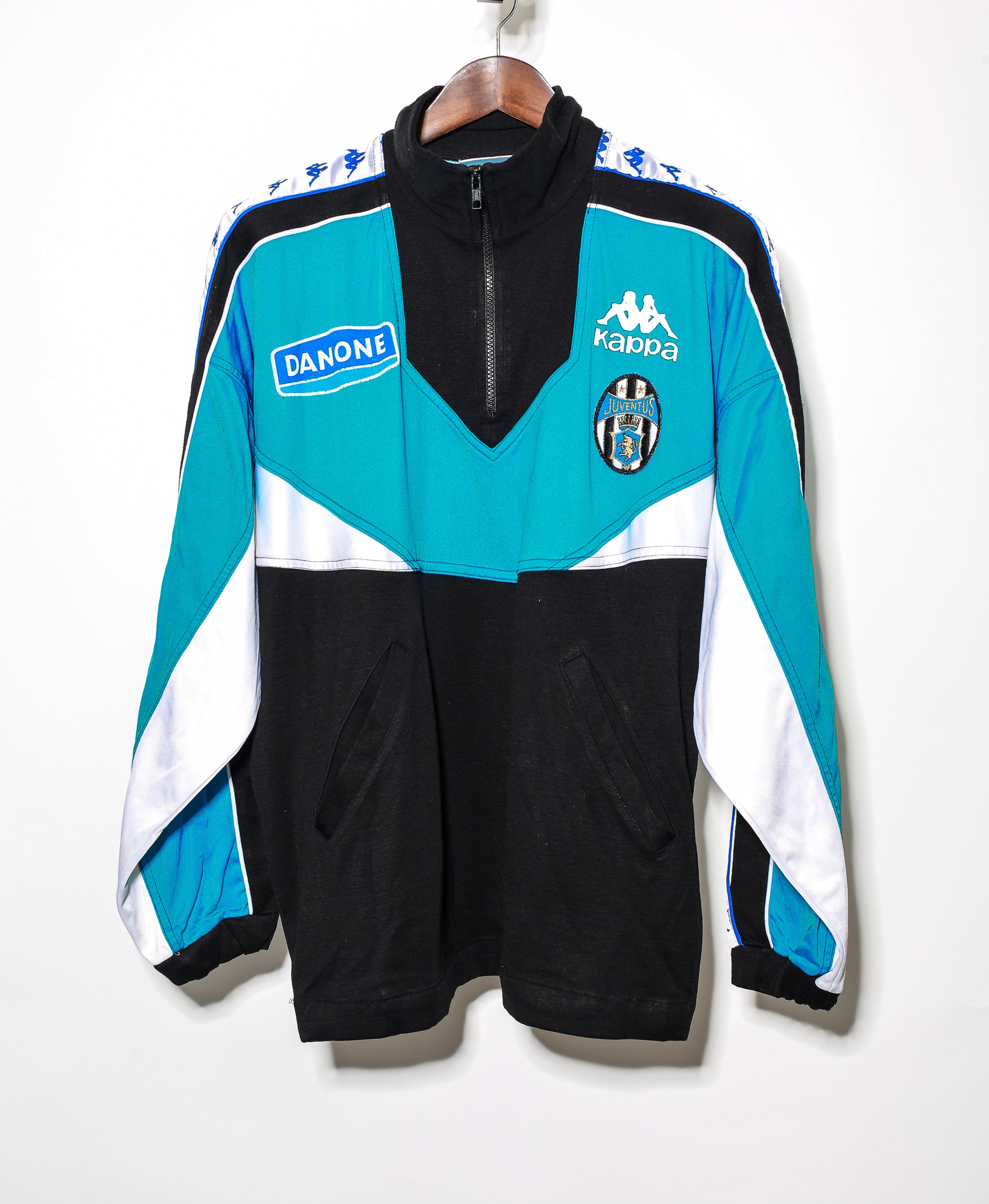 1992 Juventus Jacket - Vintage Football Jacket for Men (Size L) - Perfect for Soccer Fans, Retro Sports Fashion & Casual Wear