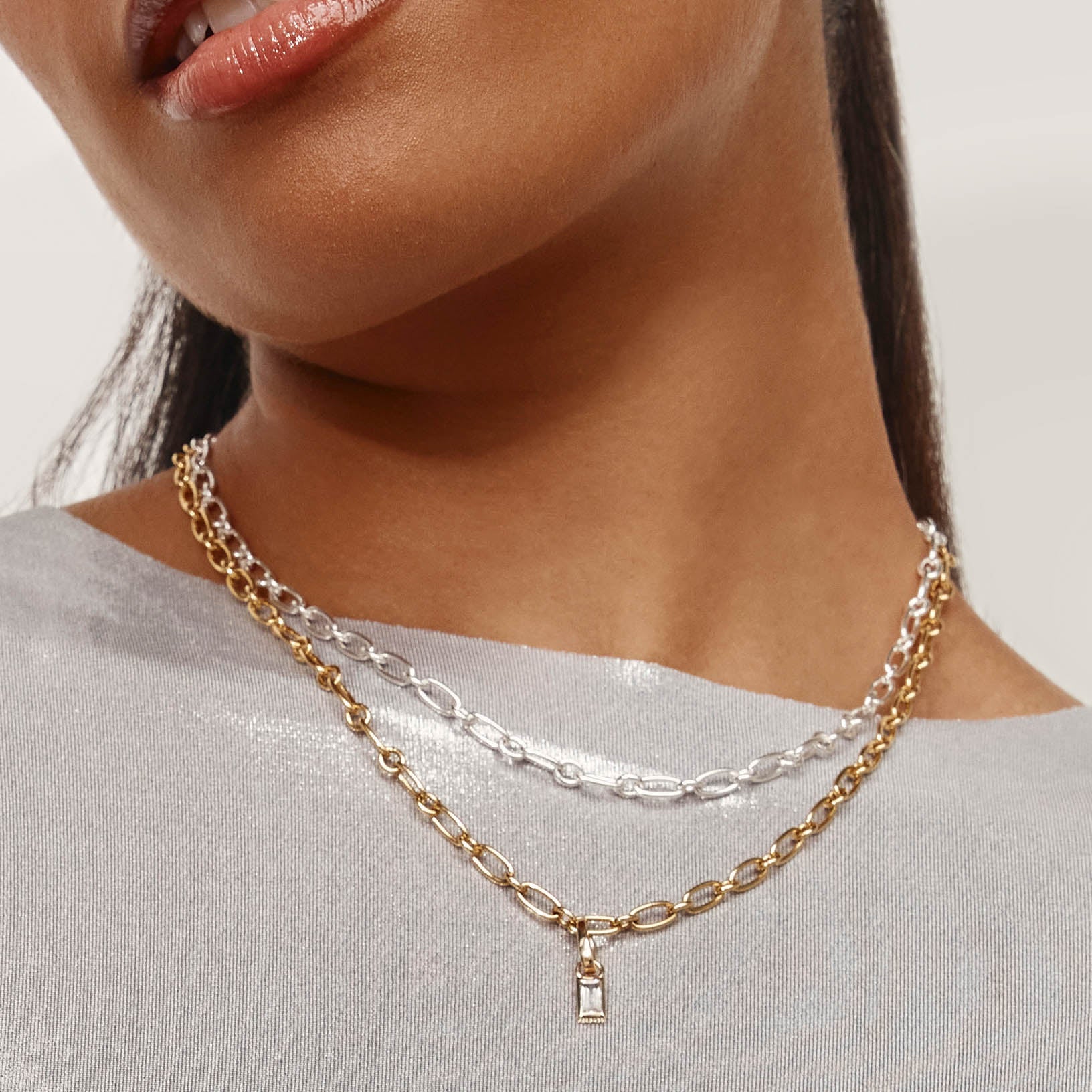 Gold Alternating Paperclip Chain Necklace - Elegant Layering Piece for Everyday Wear & Special Occasions