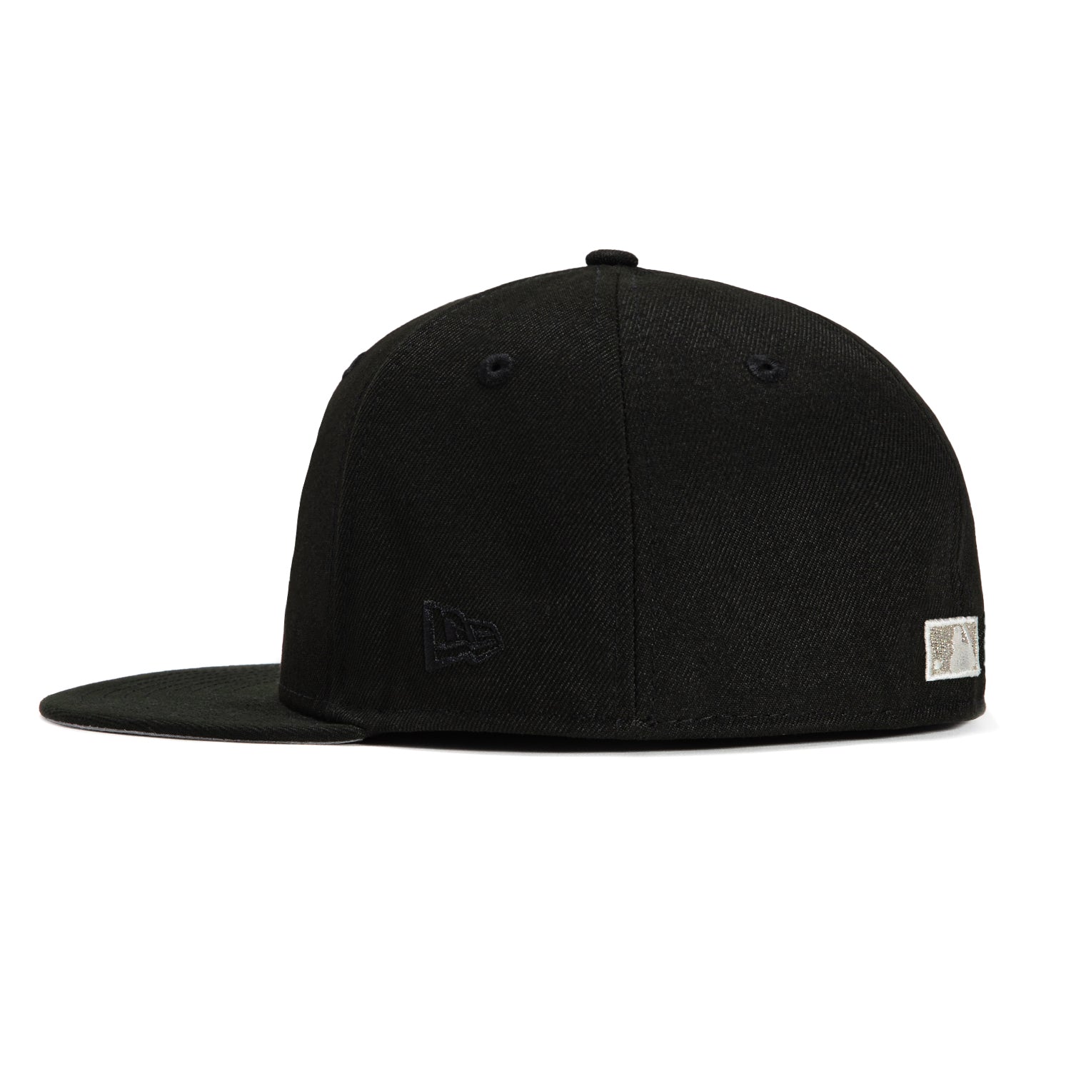 New Era 59Fifty Glow in the Dark New York Mets 25th Anniversary Patch Snapback Hat - Black & White Adjustable Baseball Cap for Men & Women - Perfect for Night Games, Concerts & Fan Collections