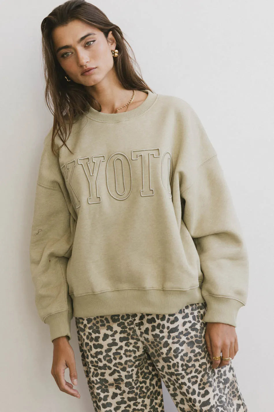 Kyoto Sweatshirt for Women & Men | Cozy Fleece Pullover | Japanese Streetwear Style | Perfect for Casual Wear, Travel & Loungewear