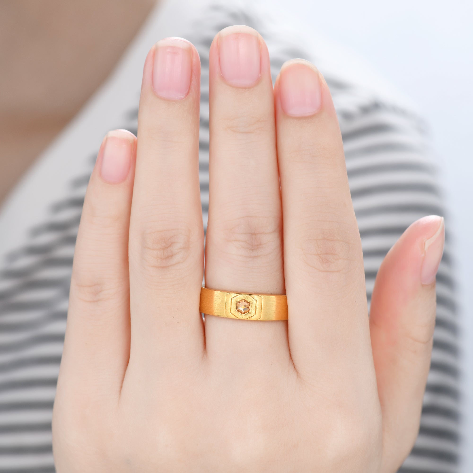 14K Yellow Gold Men's November Birthstone Hexagon Citrine Wedding Band - Perfect for Anniversaries, Engagements & Gifts
