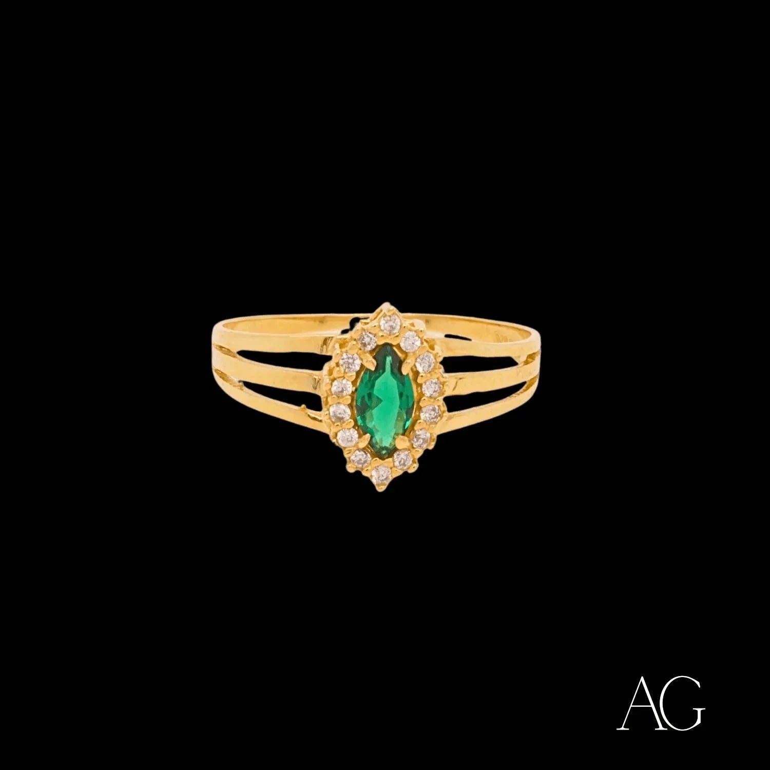 18K Gold Marquise Green Emerald Ring for Women - Elegant Statement Jewelry for Weddings, Parties & Special Occasions