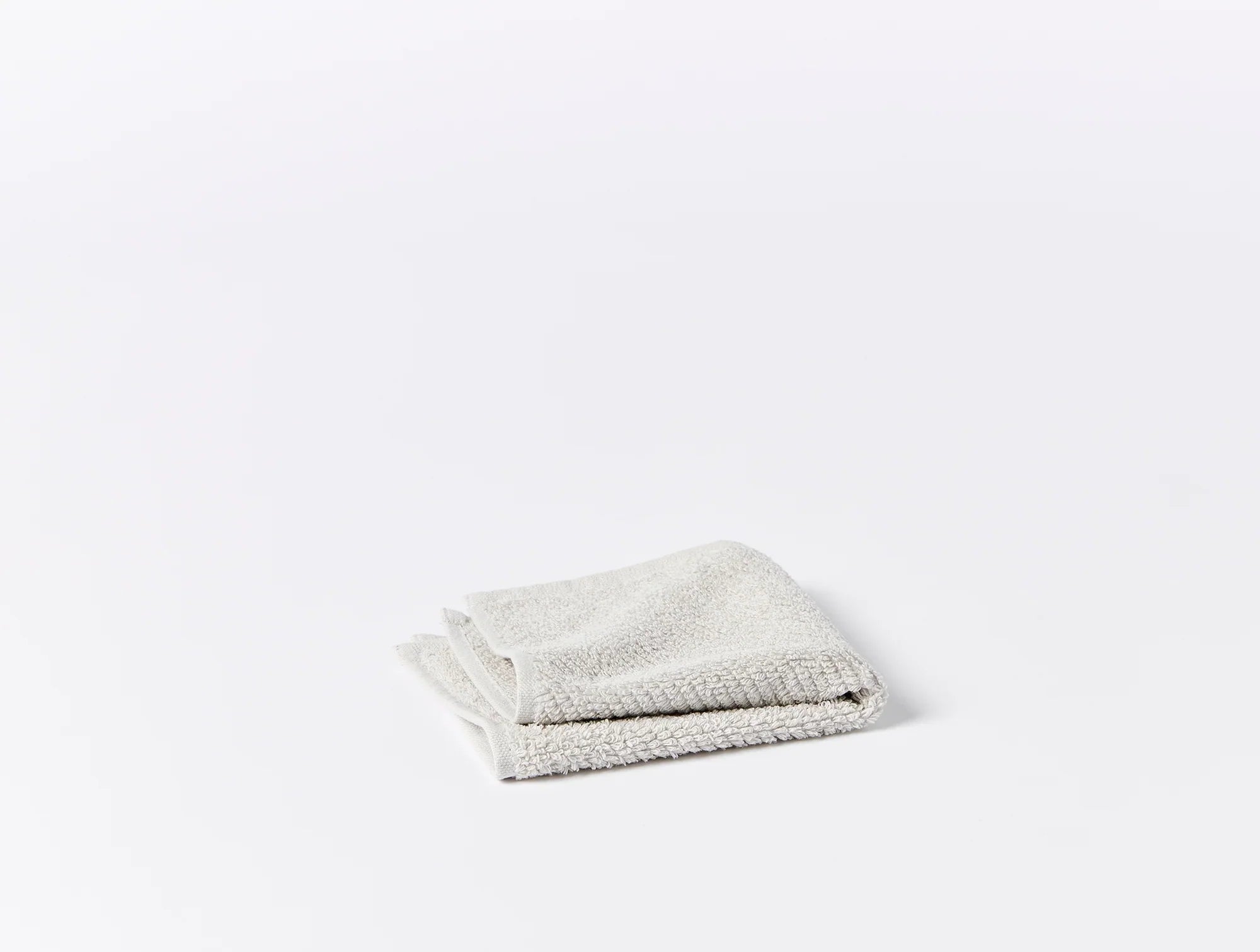 Premium Organic Cotton Bath Towels & Mats - Ultra Soft, Absorbent & Eco-Friendly for Spa, Bathroom & Beach Use
