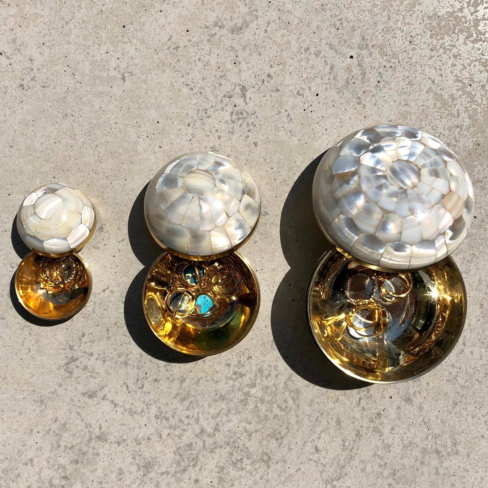 Large Mother of Pearl Trinket Box - Elegant Jewelry Storage Organizer for Rings, Earrings & Small Treasures - Perfect for Vanity, Dresser or Gift Giving