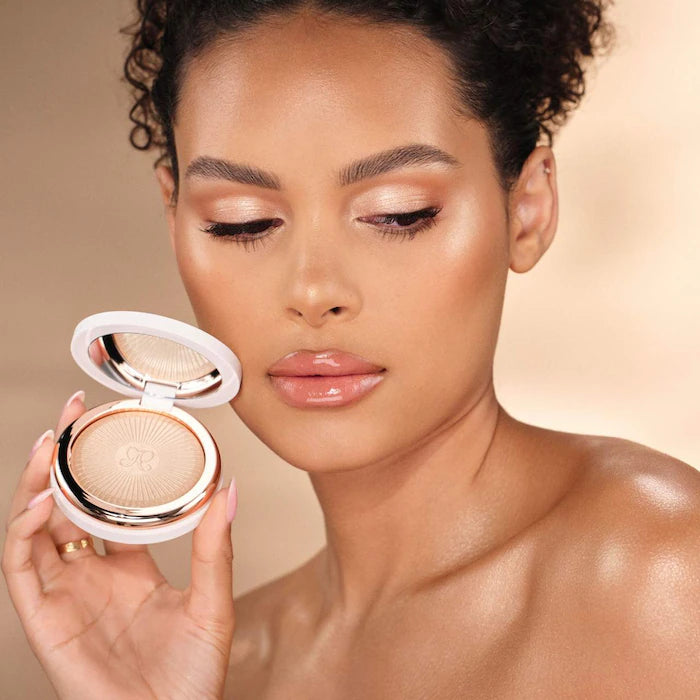 Anastasia Beverly Hills Glow Seeker Highlighter - Illuminating Face Makeup for Contouring & Glowing Skin | Perfect for Day & Night Makeup Looks