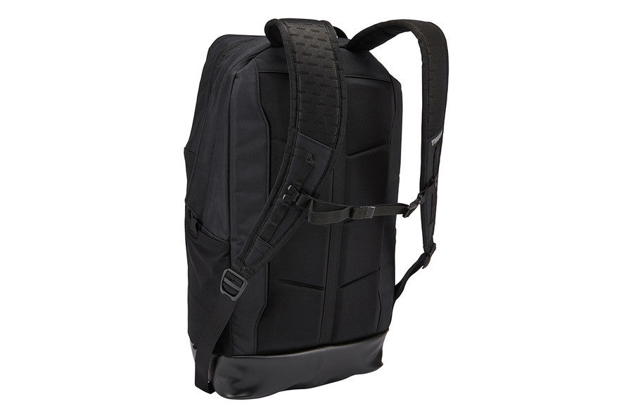 Thule Paramount Daypack - Lightweight Hiking Backpack for Men & Women, Durable Black Daypack for Travel, Work & Outdoor Adventures