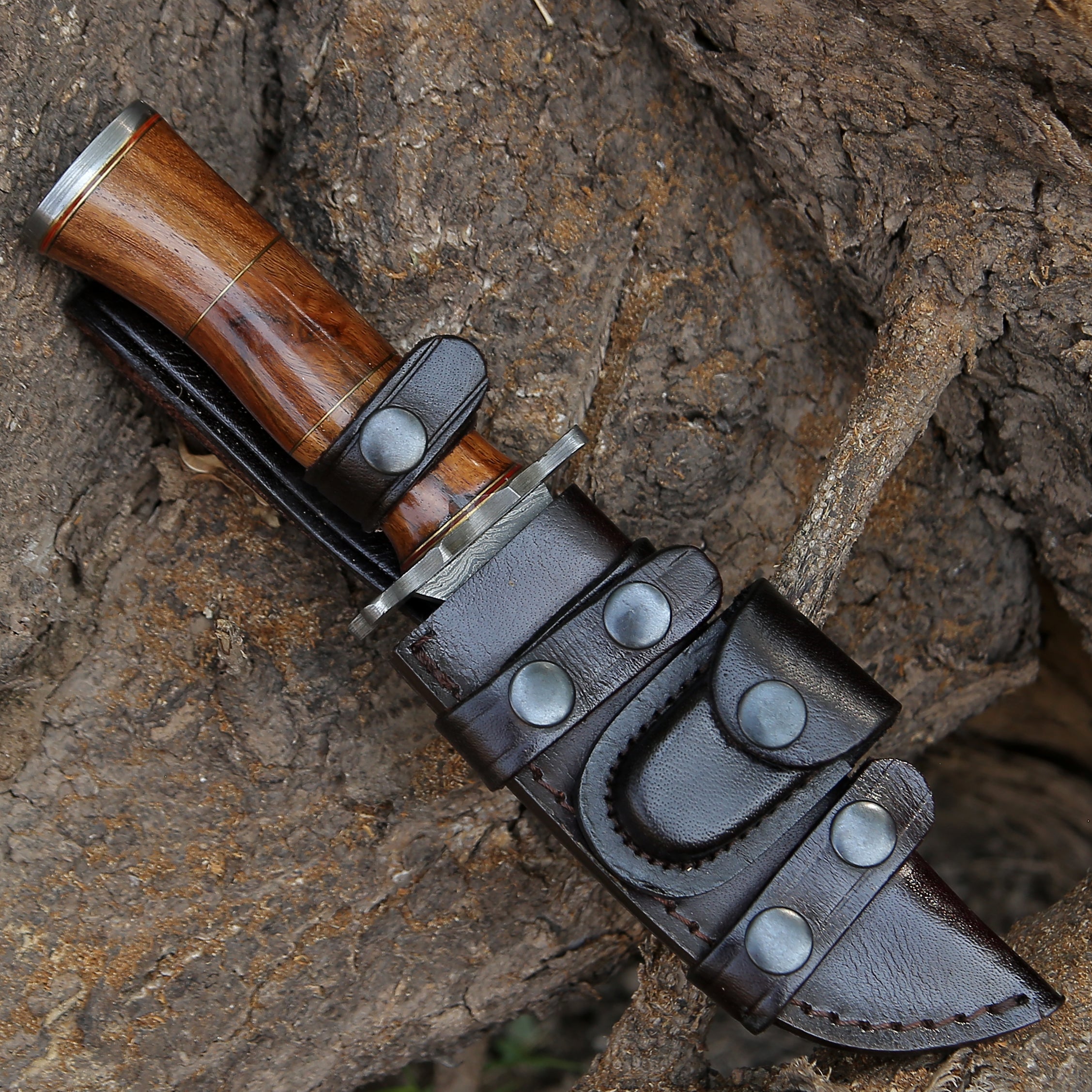 Premium Damascus Steel Hunting Knife - Handcrafted with Exotic Rosewood Handle & Leather Sheath | Ideal for Outdoor Adventures, Camping, and Survival Gear