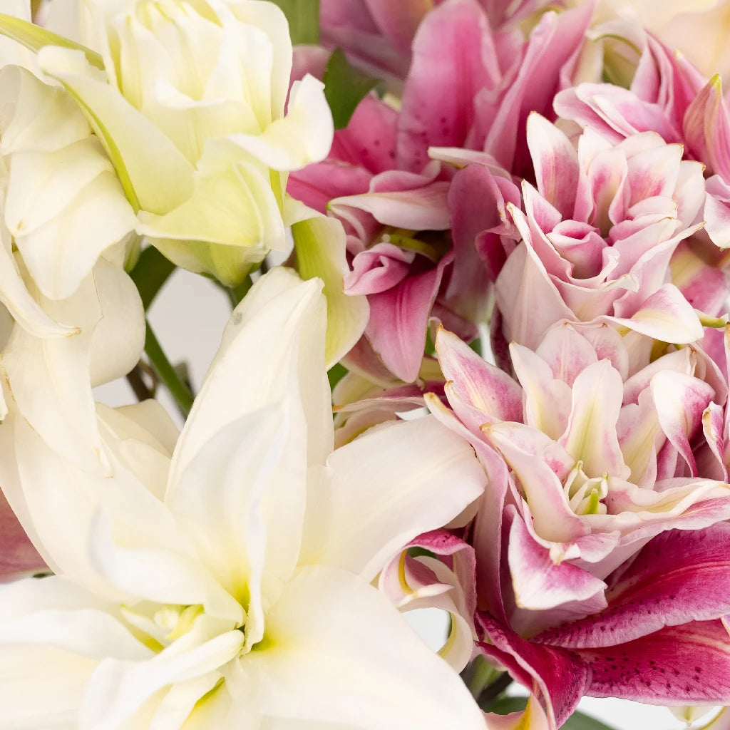 Fresh Assorted Rose Lily Bouquet - Elegant Floral Arrangement for Weddings, Anniversaries & Home Decor